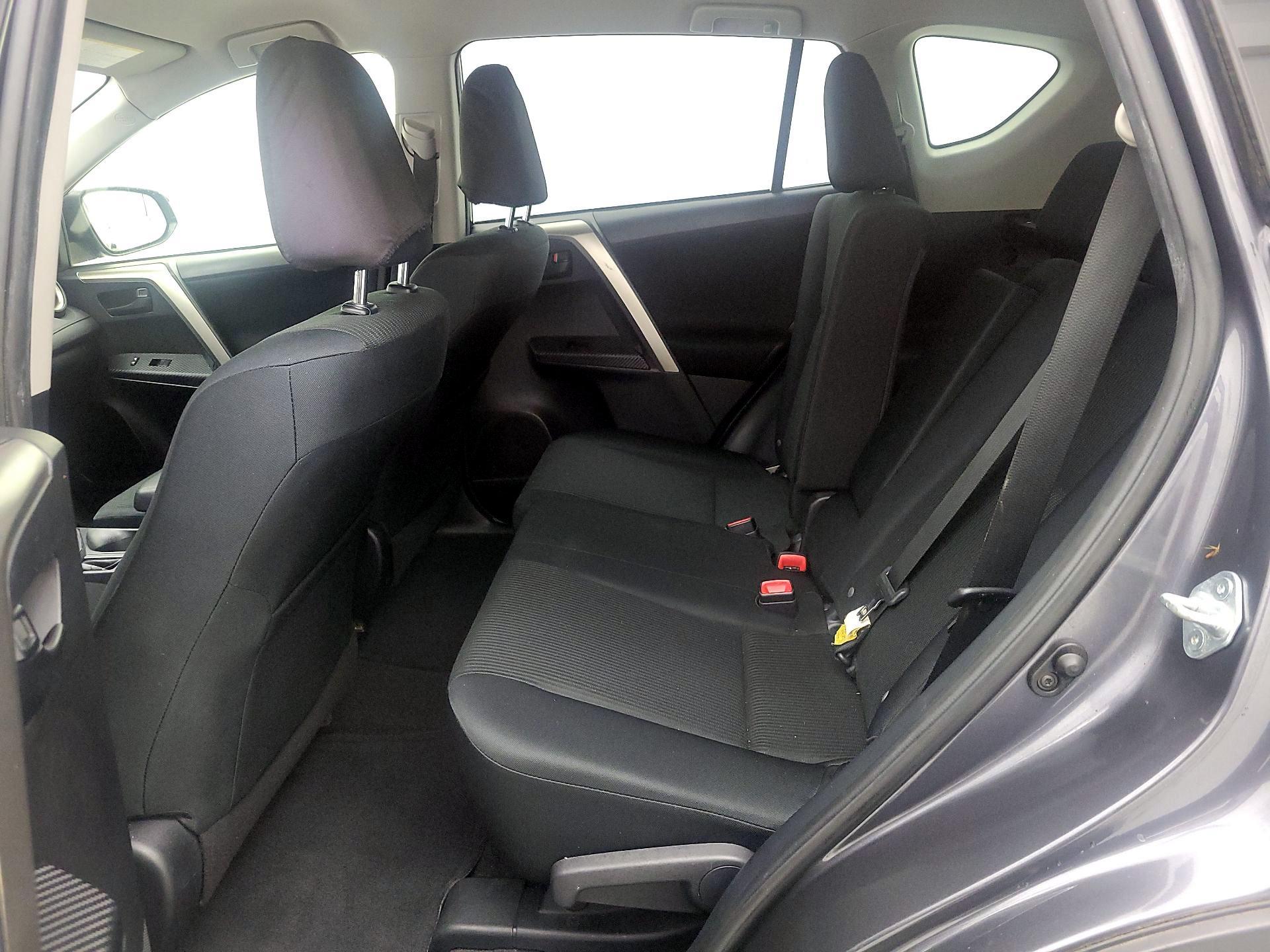 Thumbnail: 2015 Toyota RAV4 - 19