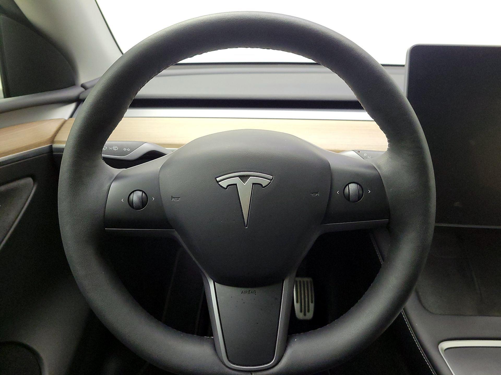 Thumbnail: 2023 Tesla Model Y - 10