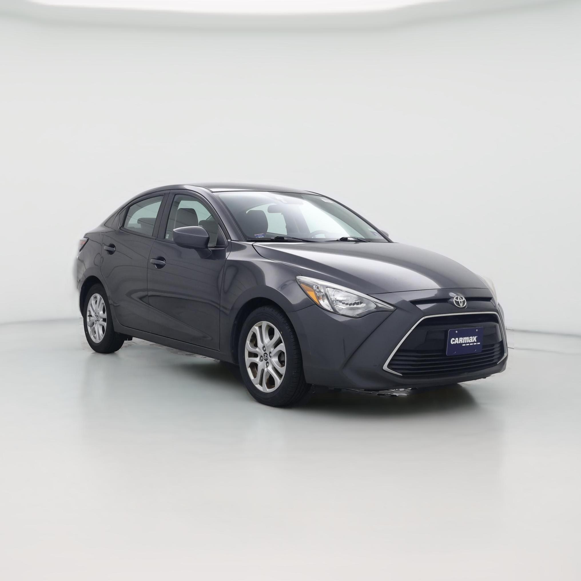 Thumbnail: 2017 Toyota Yaris iA - 1