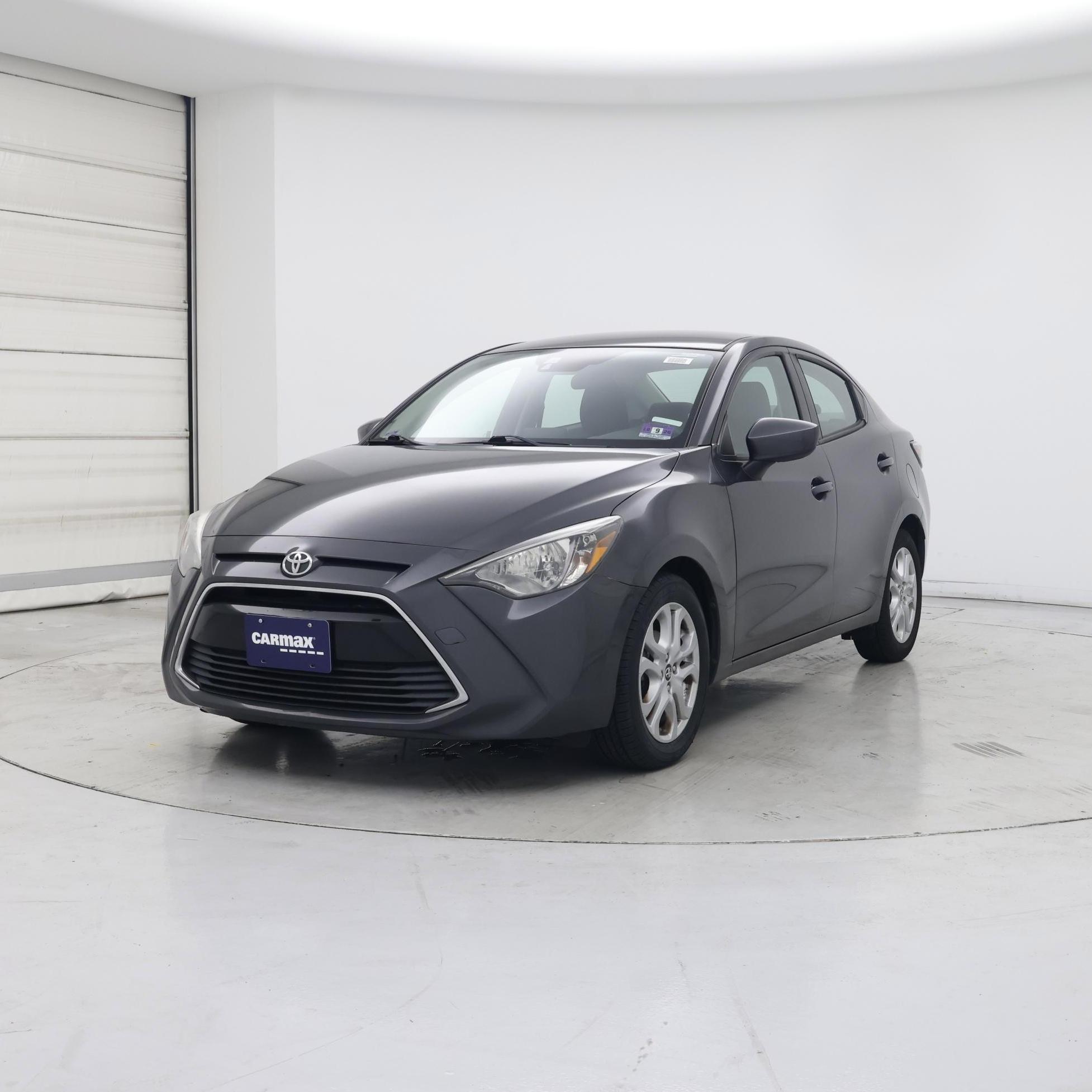 Thumbnail: 2017 Toyota Yaris iA - 4