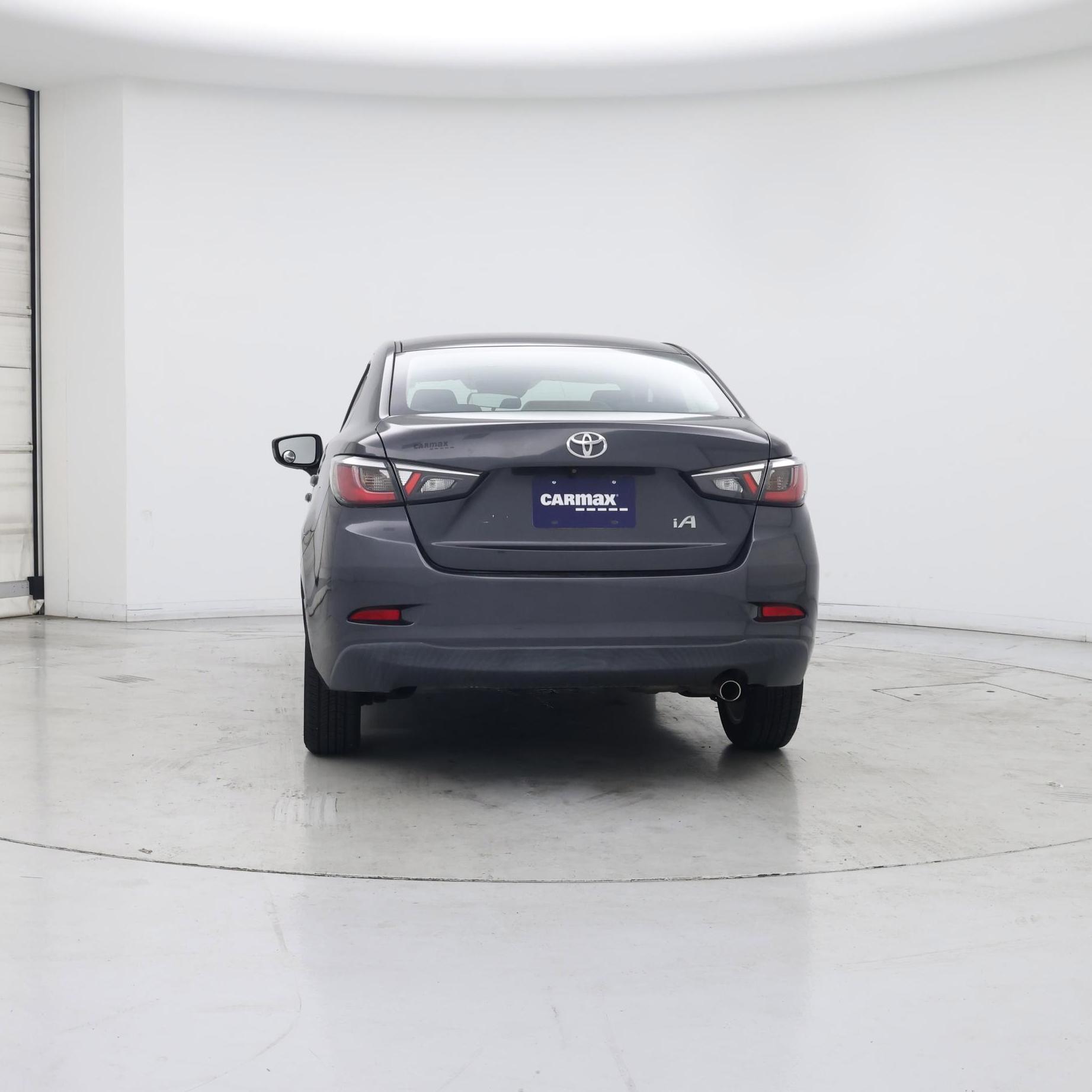 Thumbnail: 2017 Toyota Yaris iA - 6