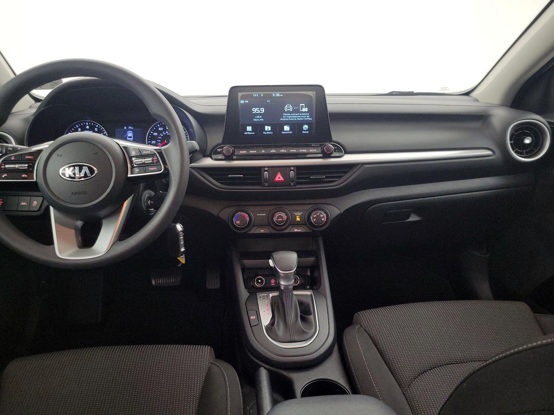 Thumbnail: 2020 Kia Forte - 9