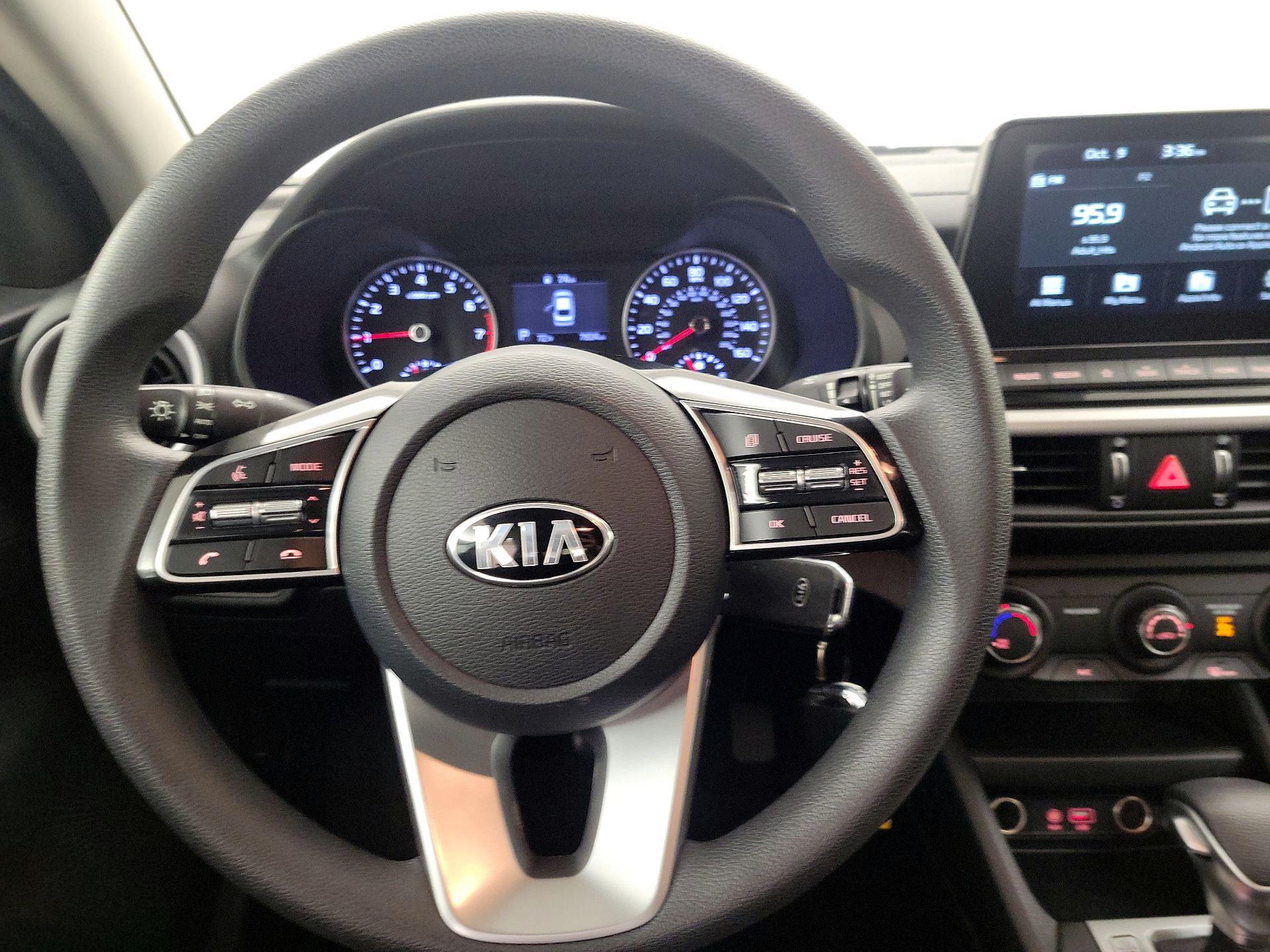 Thumbnail: 2020 Kia Forte - 10