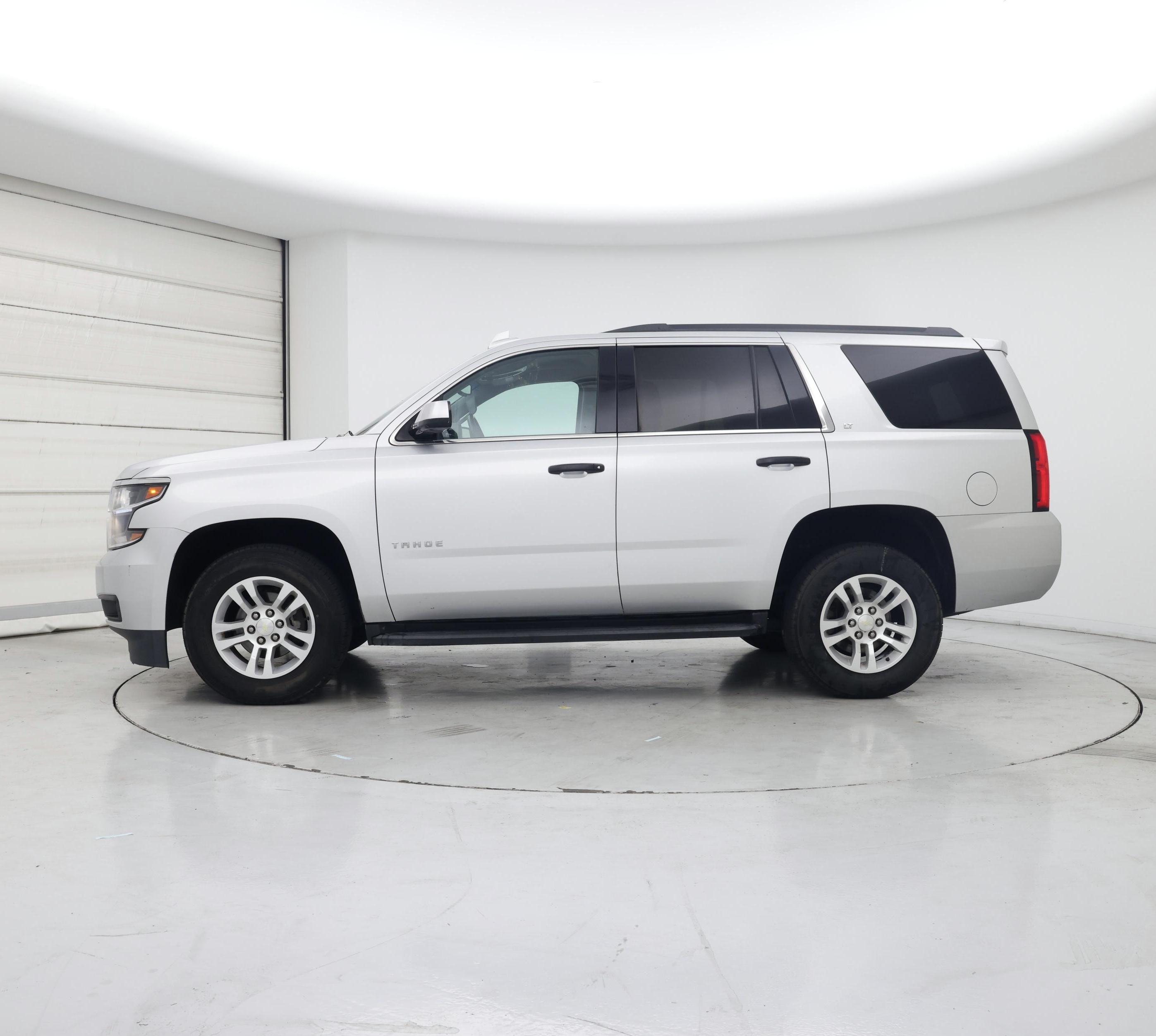 Thumbnail: 2016 Chevrolet Tahoe - 3
