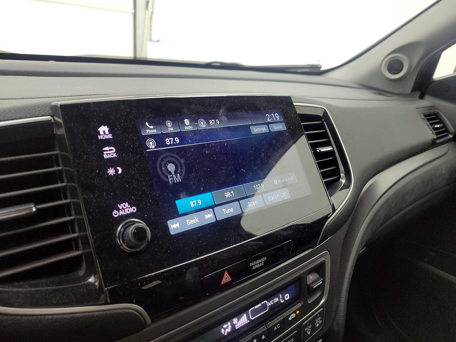 Thumbnail: 2019 Honda Pilot - 15