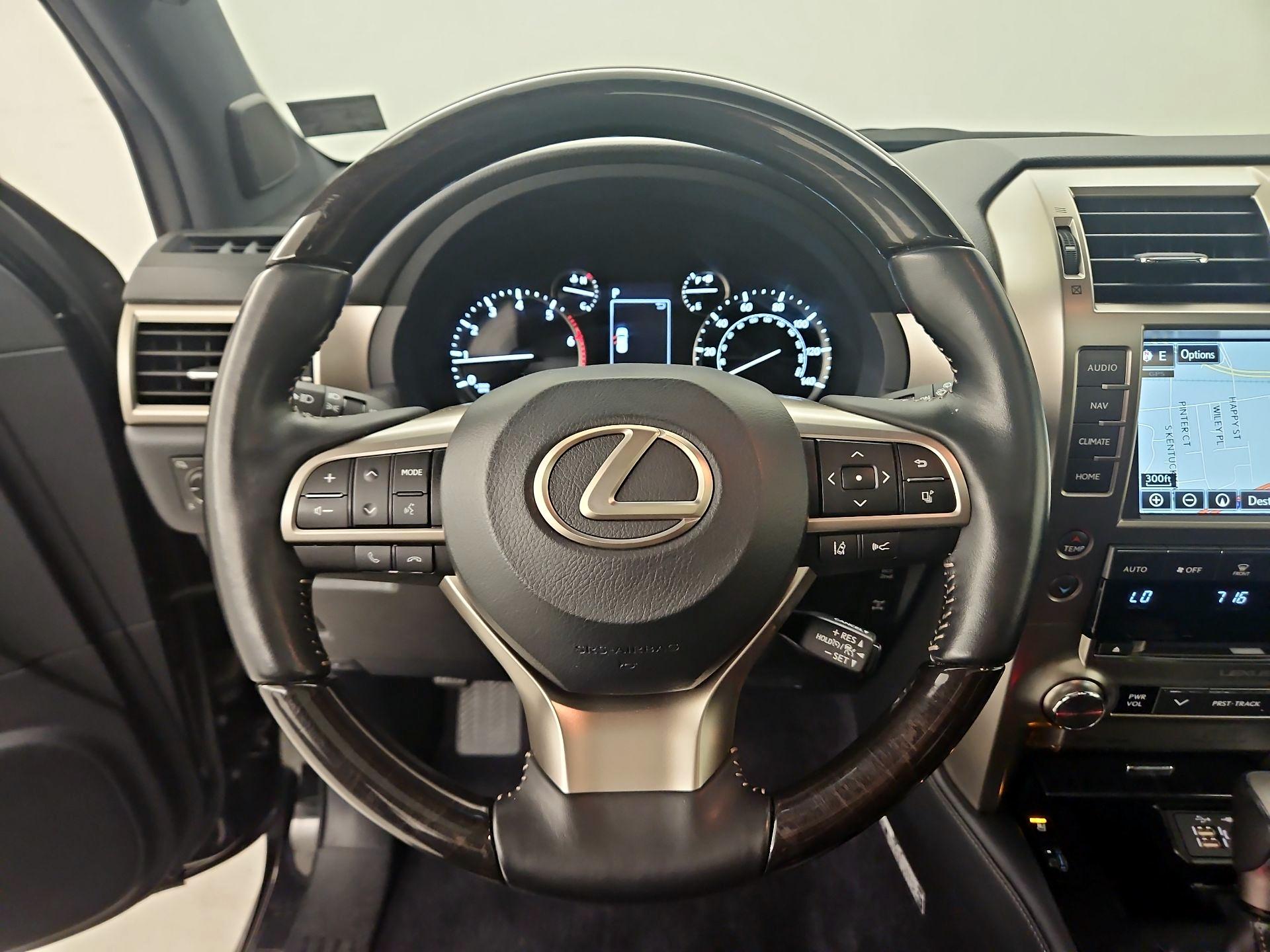 Thumbnail: 2020 Lexus GX - 10