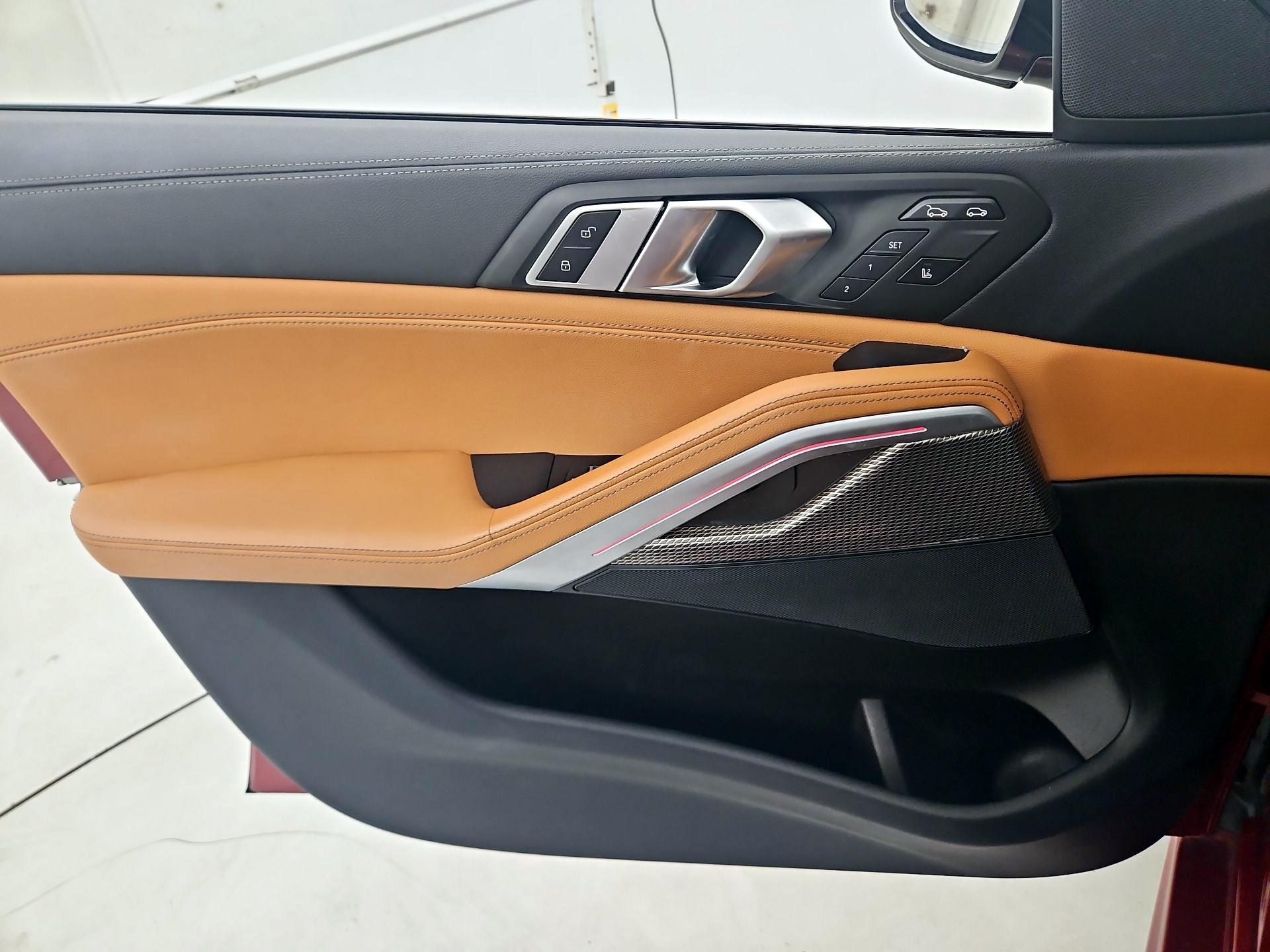 Thumbnail: 2022 BMW X6 - 12