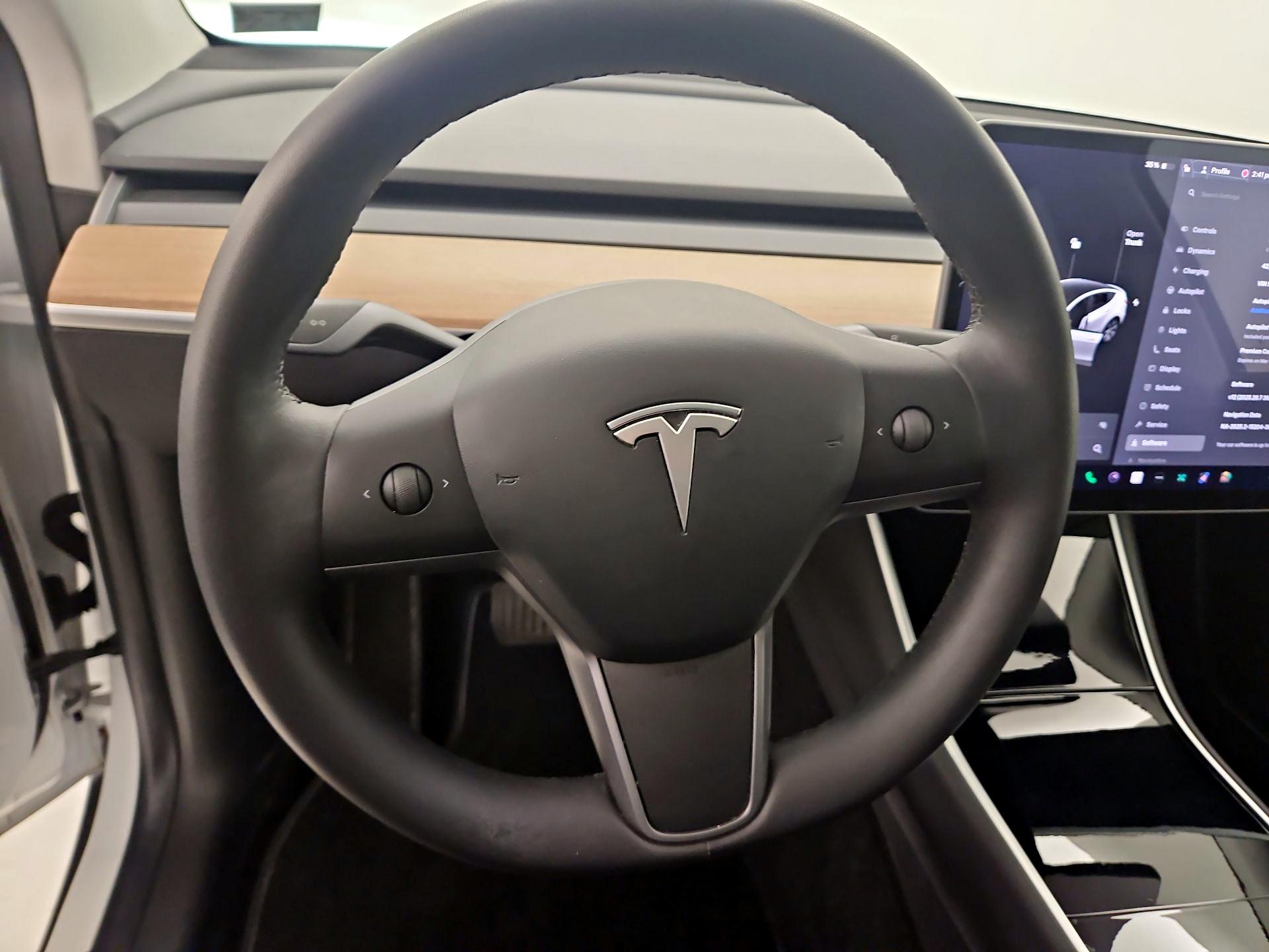 Thumbnail: 2021 Tesla Model Y - 10