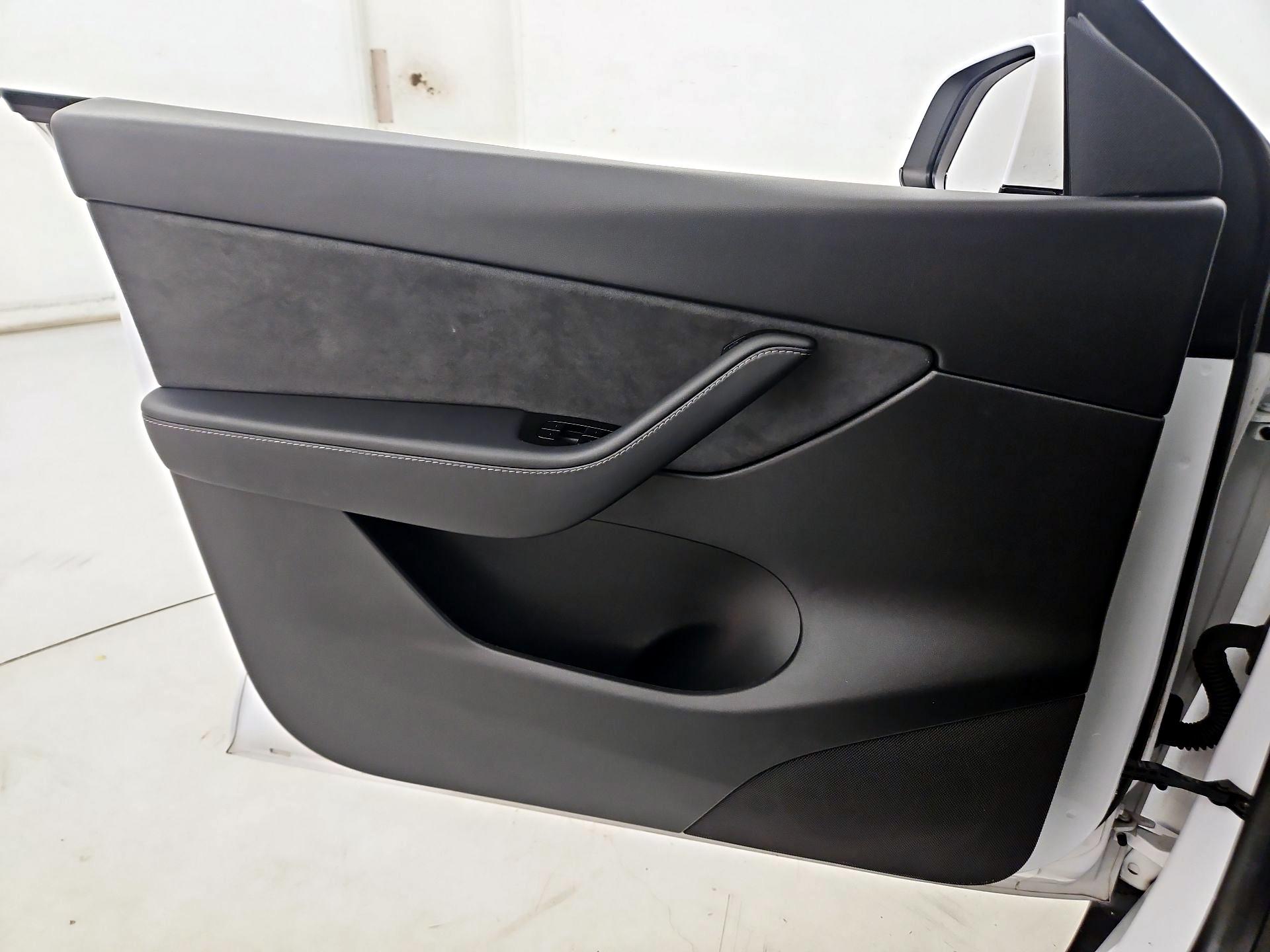 Thumbnail: 2021 Tesla Model Y - 12