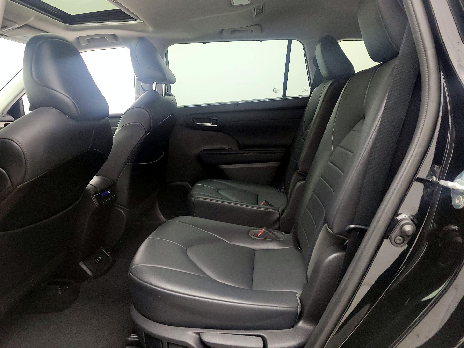 Thumbnail: 2021 Toyota Highlander - 19