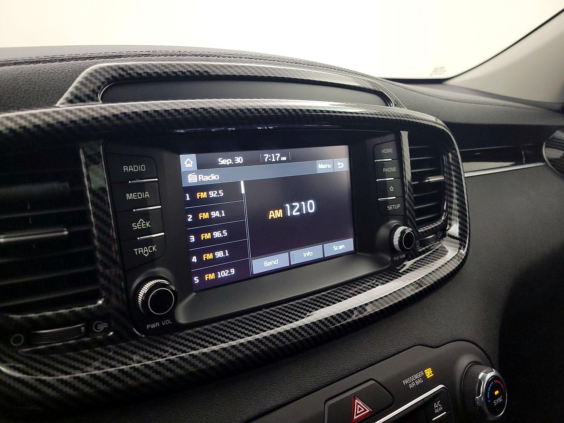 Thumbnail: 2020 Kia Sorento - 15