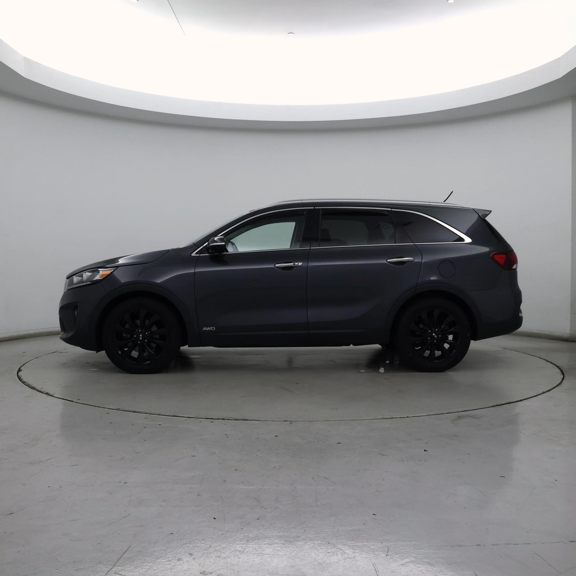 Thumbnail: 2020 Kia Sorento - 3