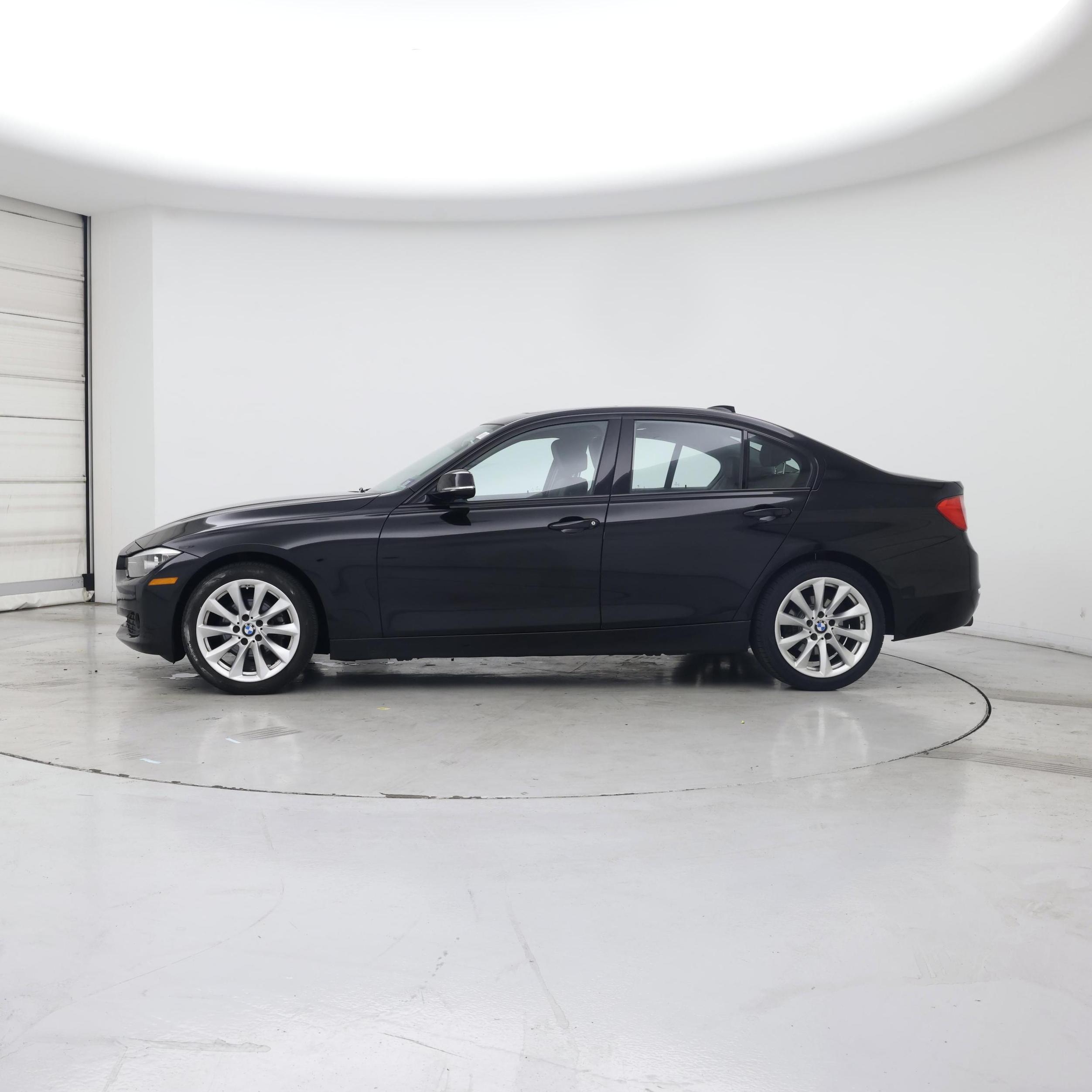 Thumbnail: 2015 BMW 3 Series - 3