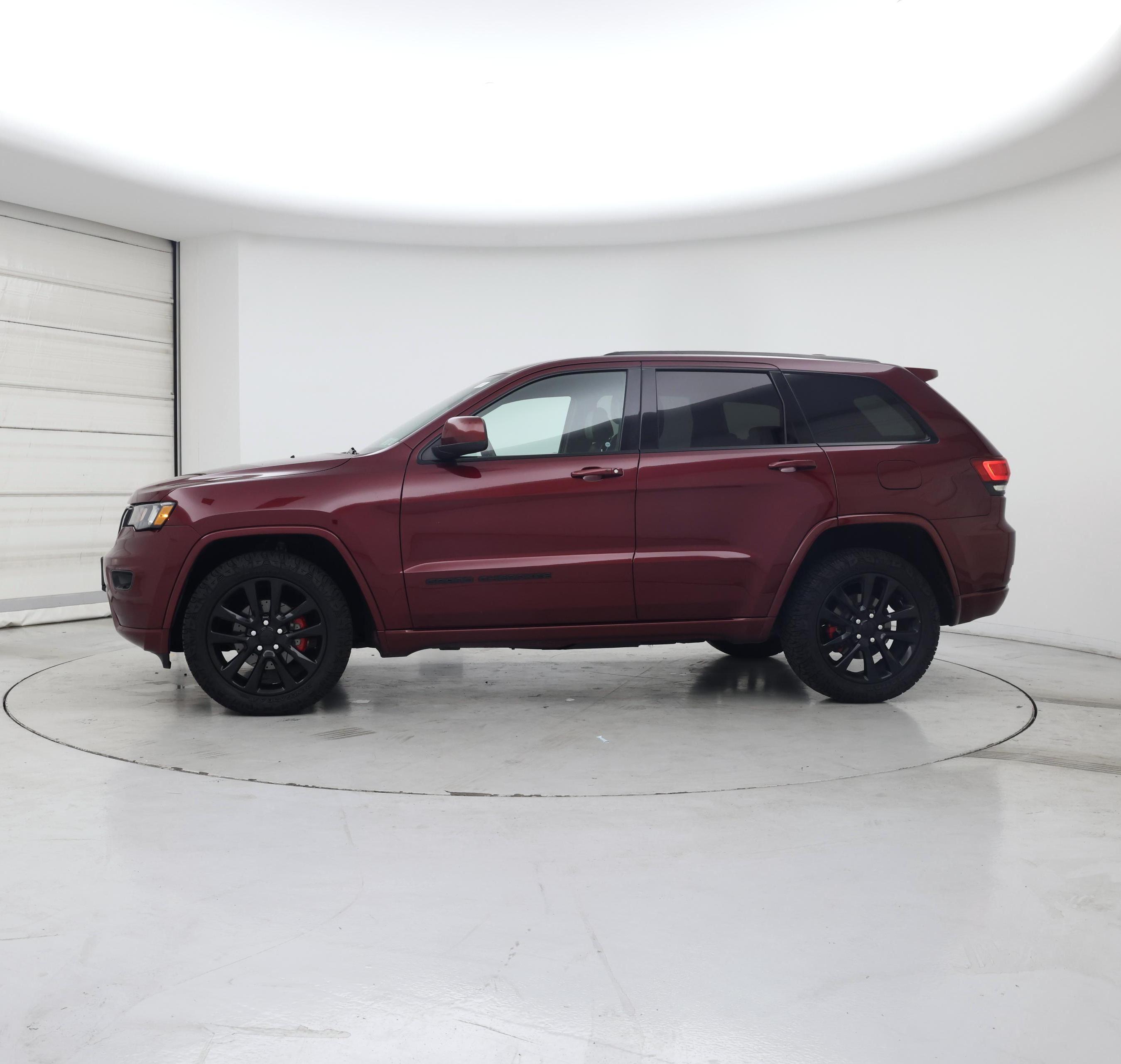 Thumbnail: 2017 Jeep Grand Cherokee - 3