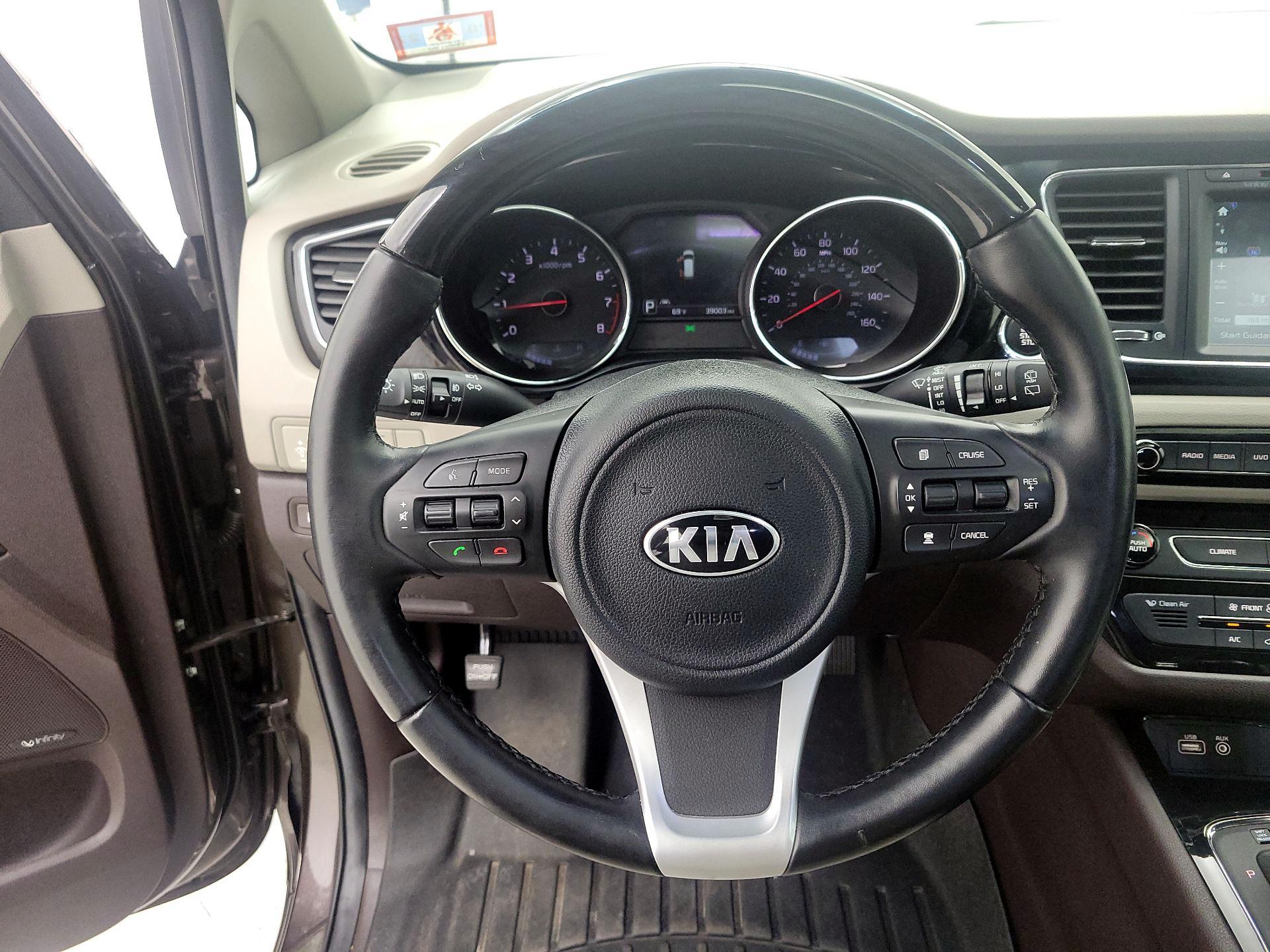 Thumbnail: 2016 Kia Sedona - 10