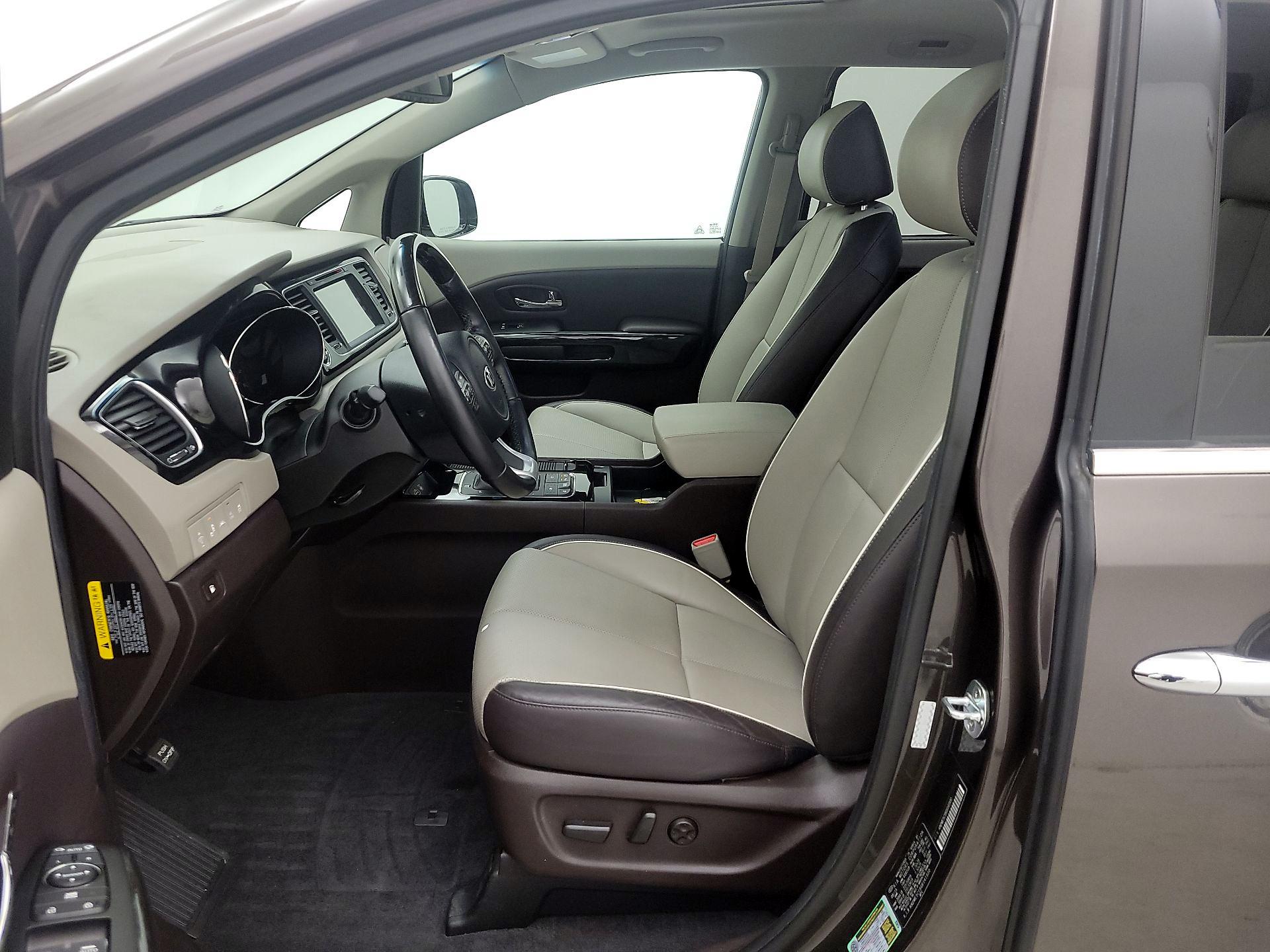 Thumbnail: 2016 Kia Sedona - 11