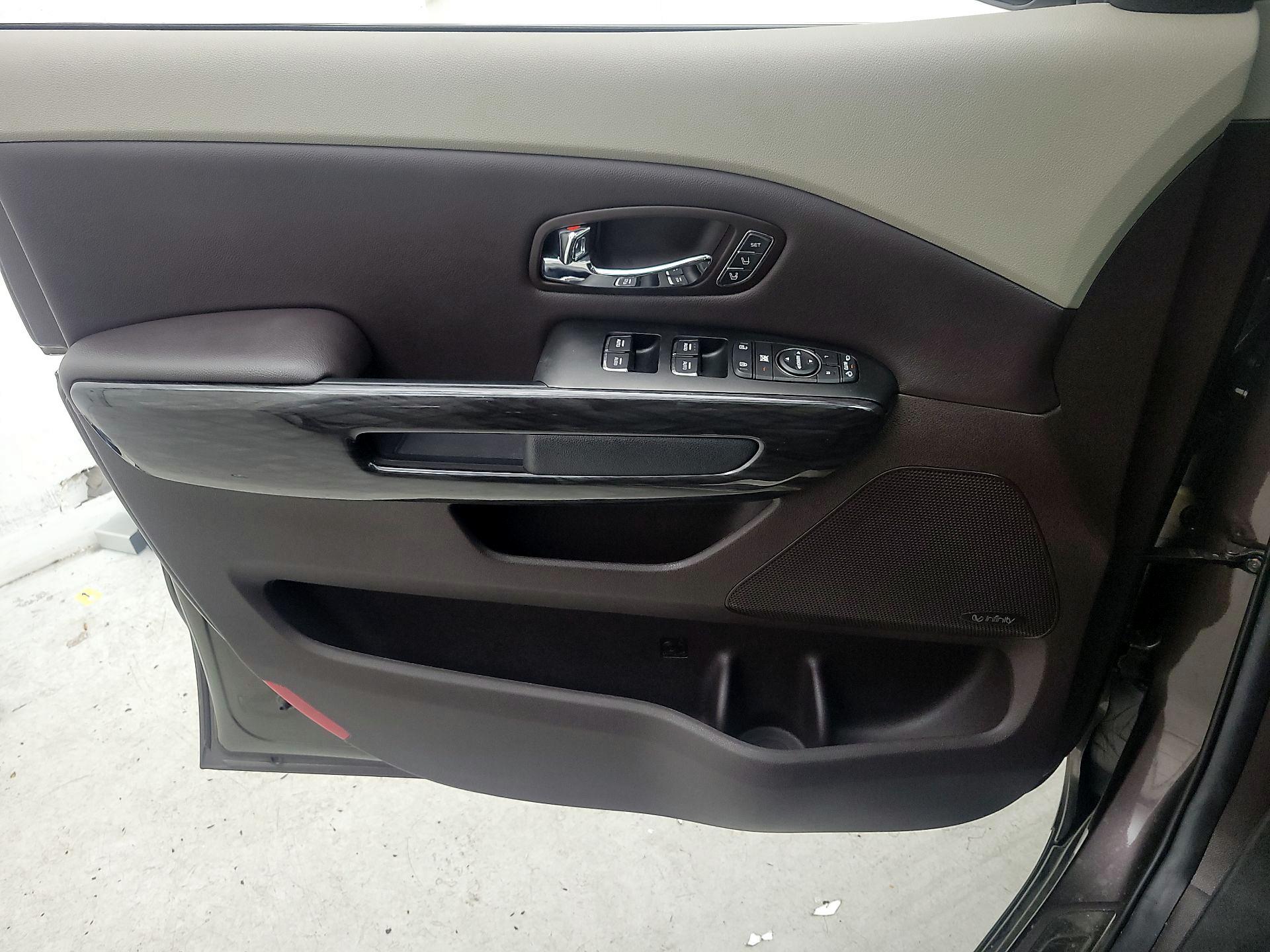 Thumbnail: 2016 Kia Sedona - 12