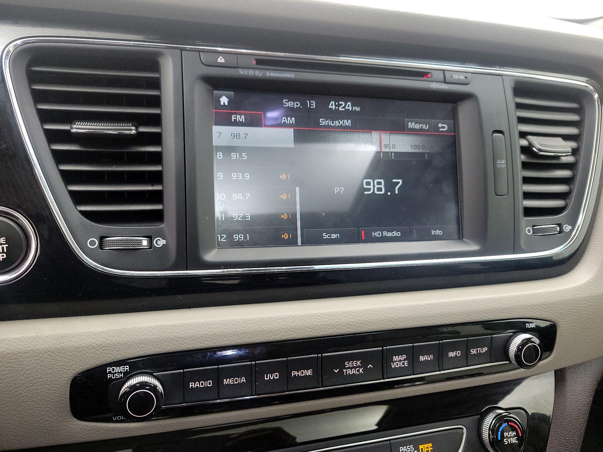 Thumbnail: 2016 Kia Sedona - 16