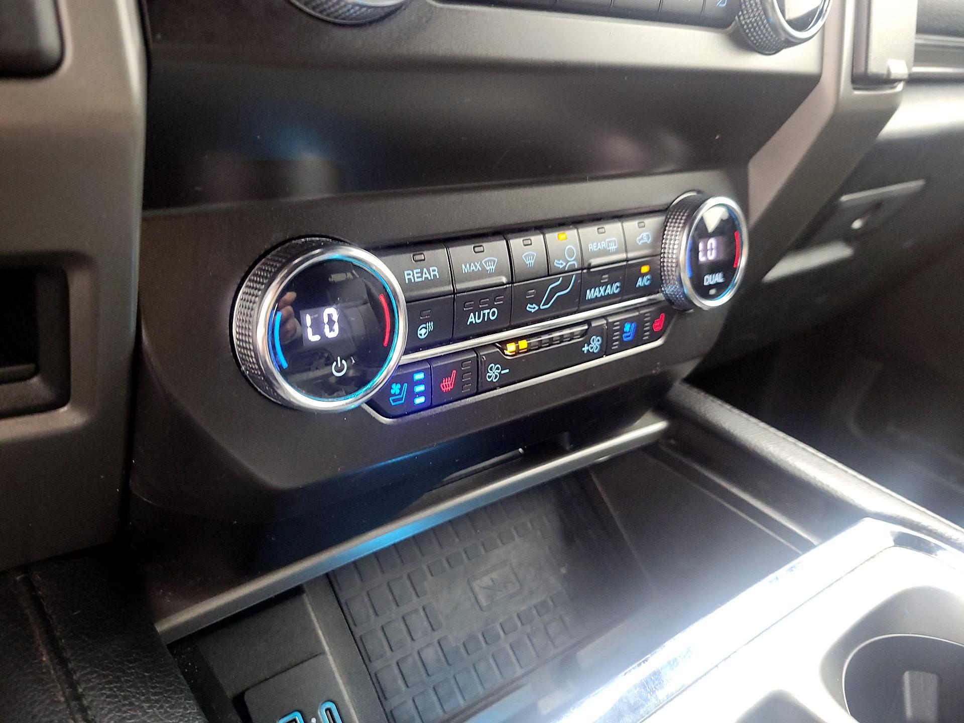 Thumbnail: 2020 Ford Expedition - 17