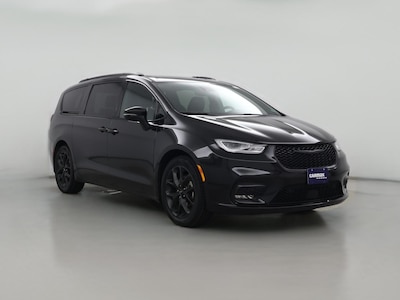 Black 2022 Chrysler Pacifica Limited