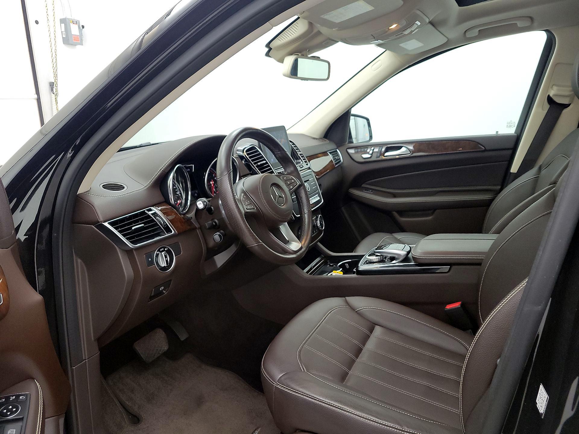 Thumbnail: 2019 Mercedes-Benz GLS - 11