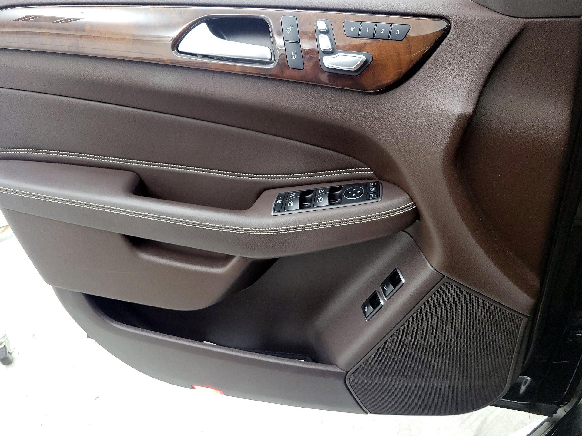 Thumbnail: 2019 Mercedes-Benz GLS - 12