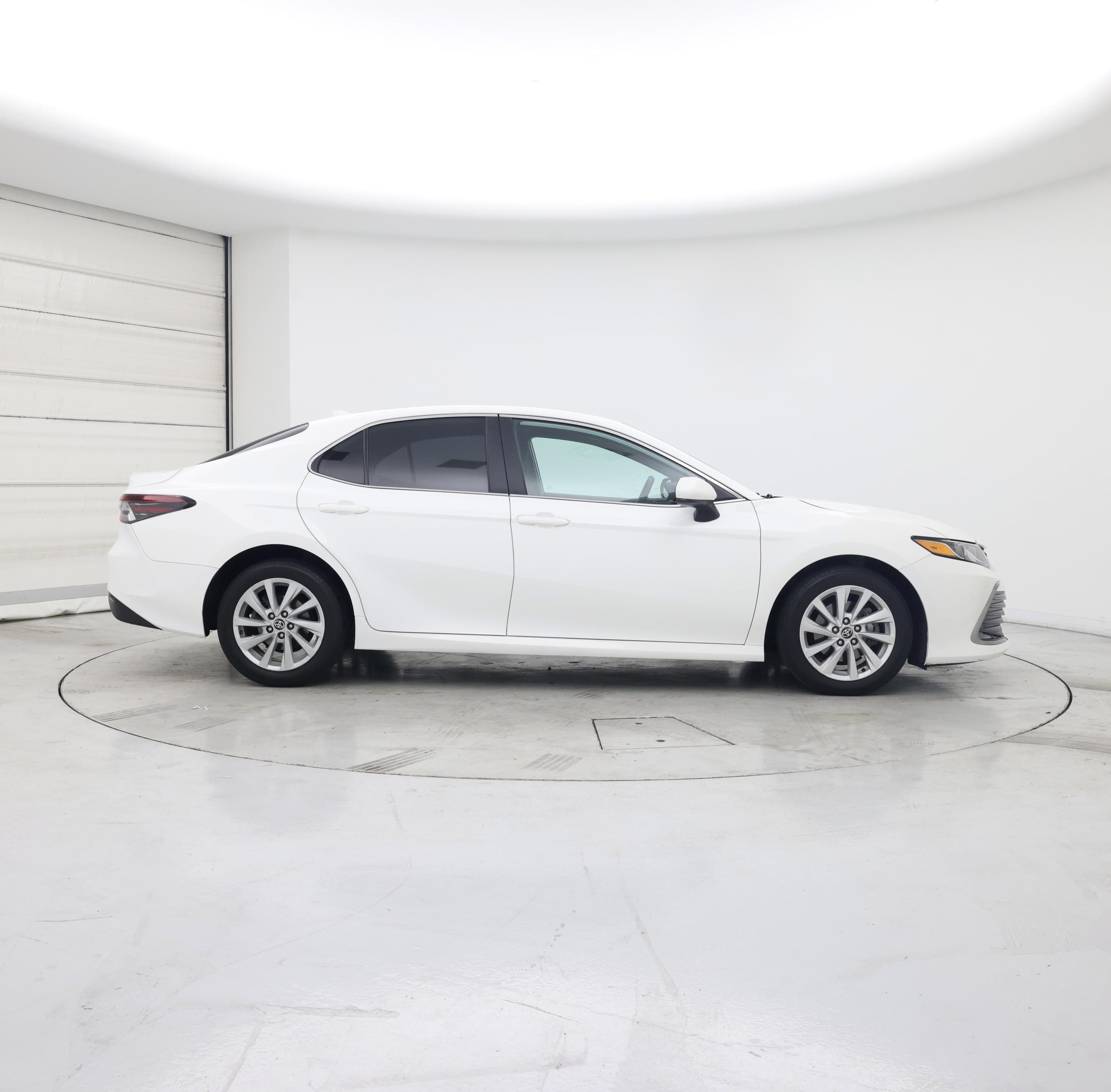 Thumbnail: 2022 Toyota Camry - 7