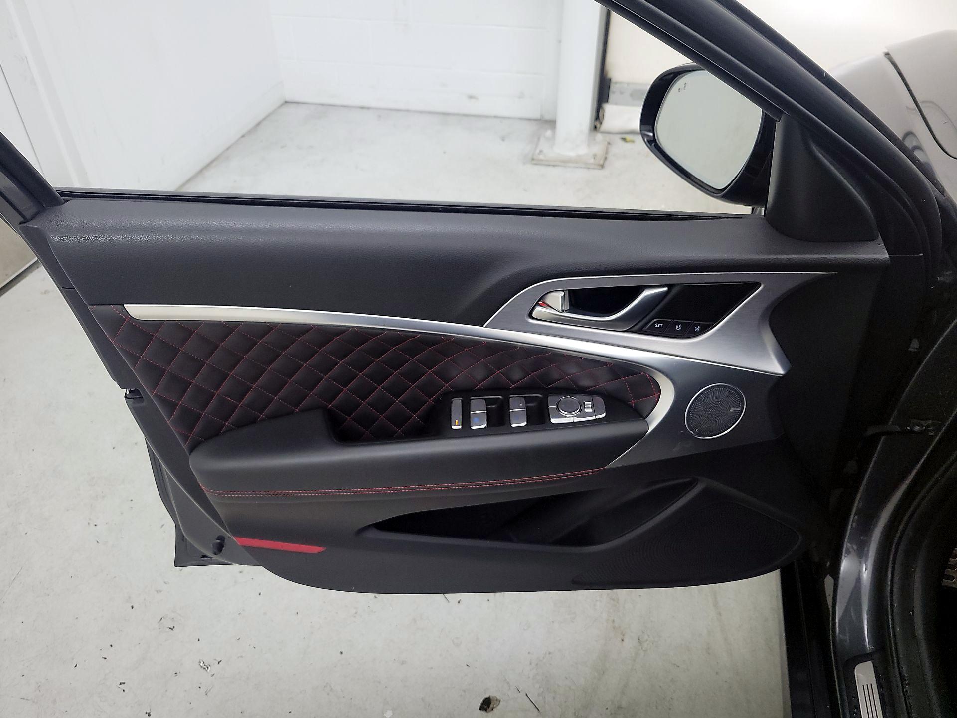 Thumbnail: 2019 Genesis G70 - 12