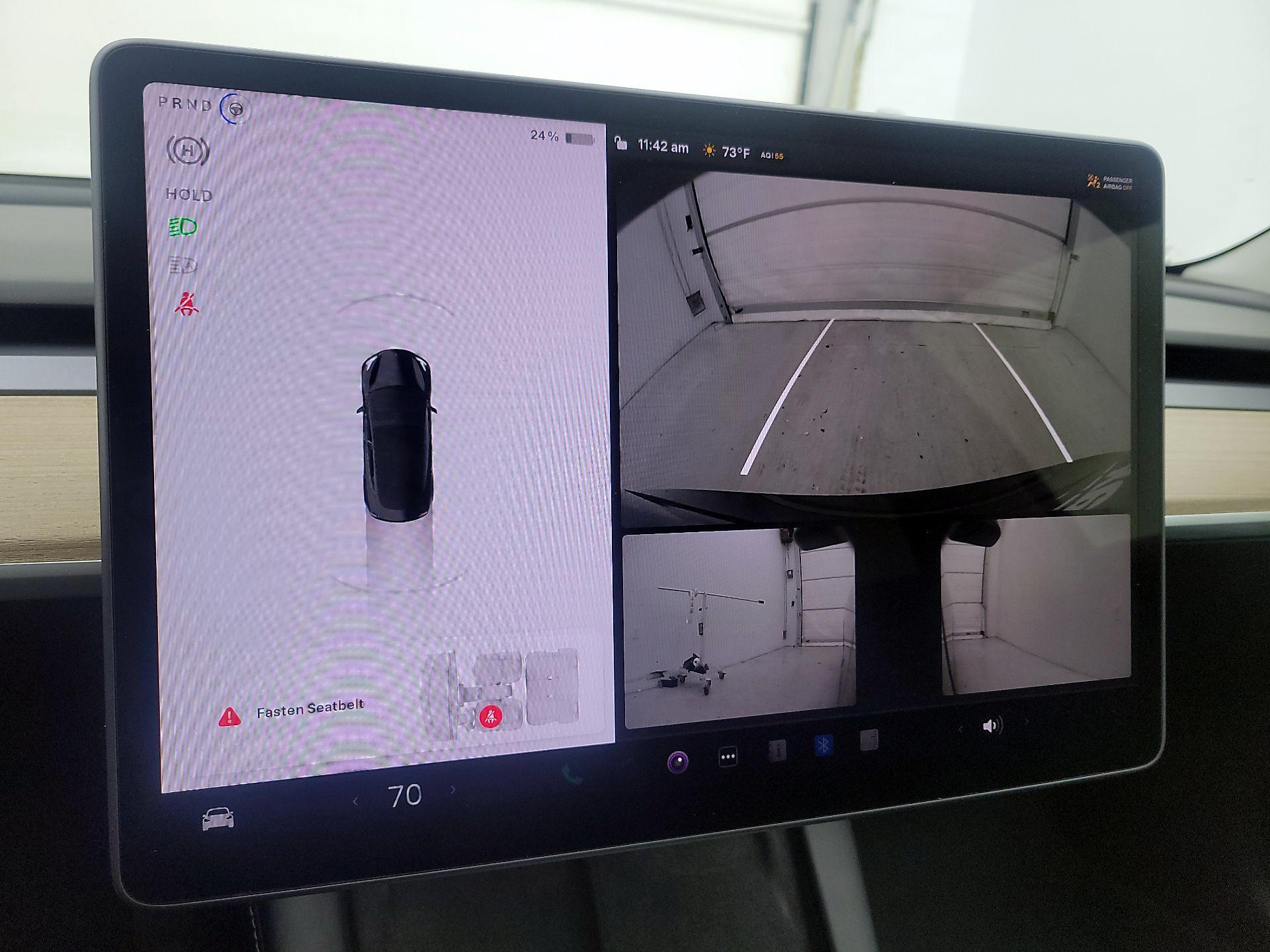Thumbnail: 2022 Tesla Model 3 - 14