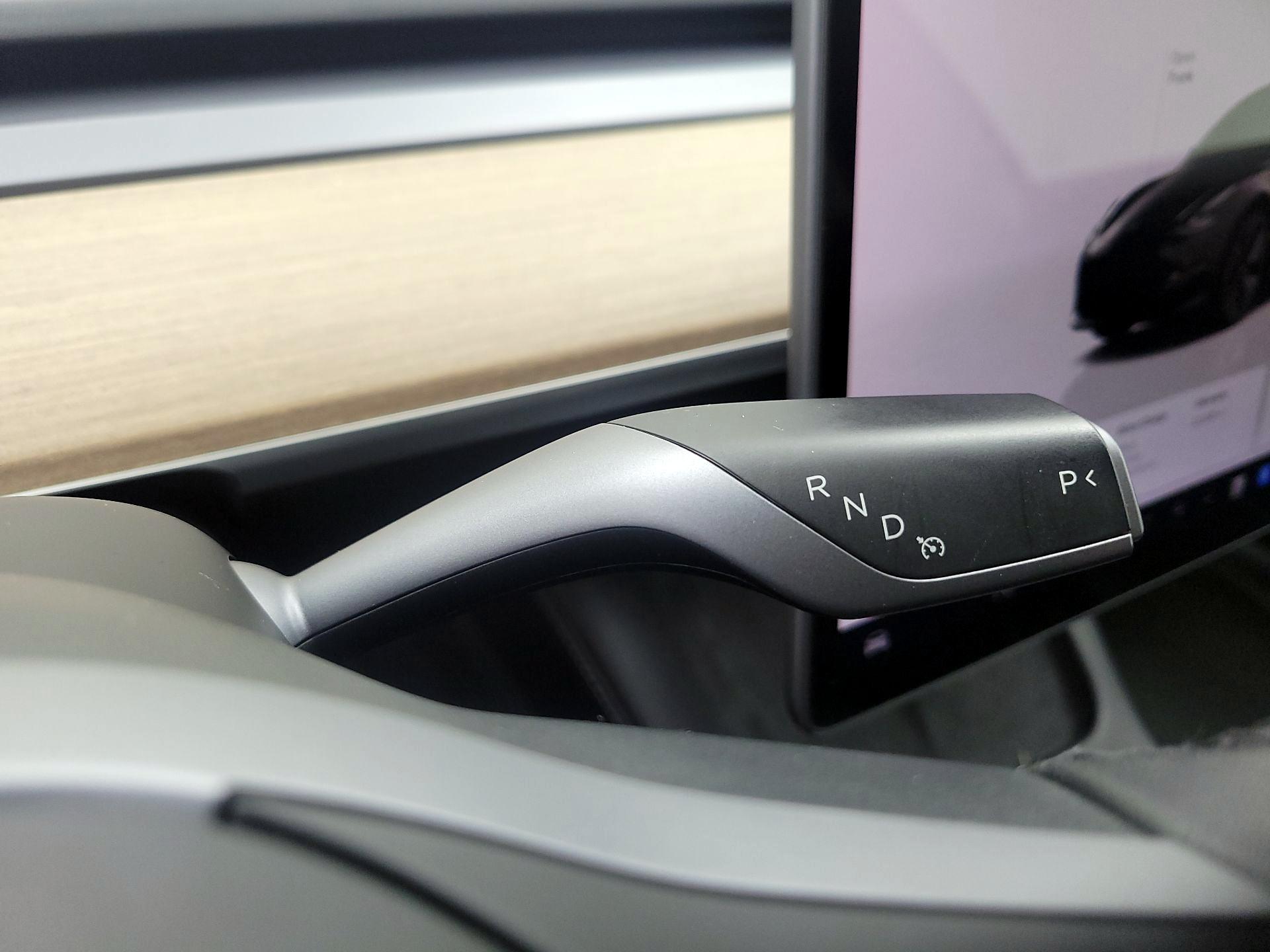 Thumbnail: 2022 Tesla Model 3 - 17