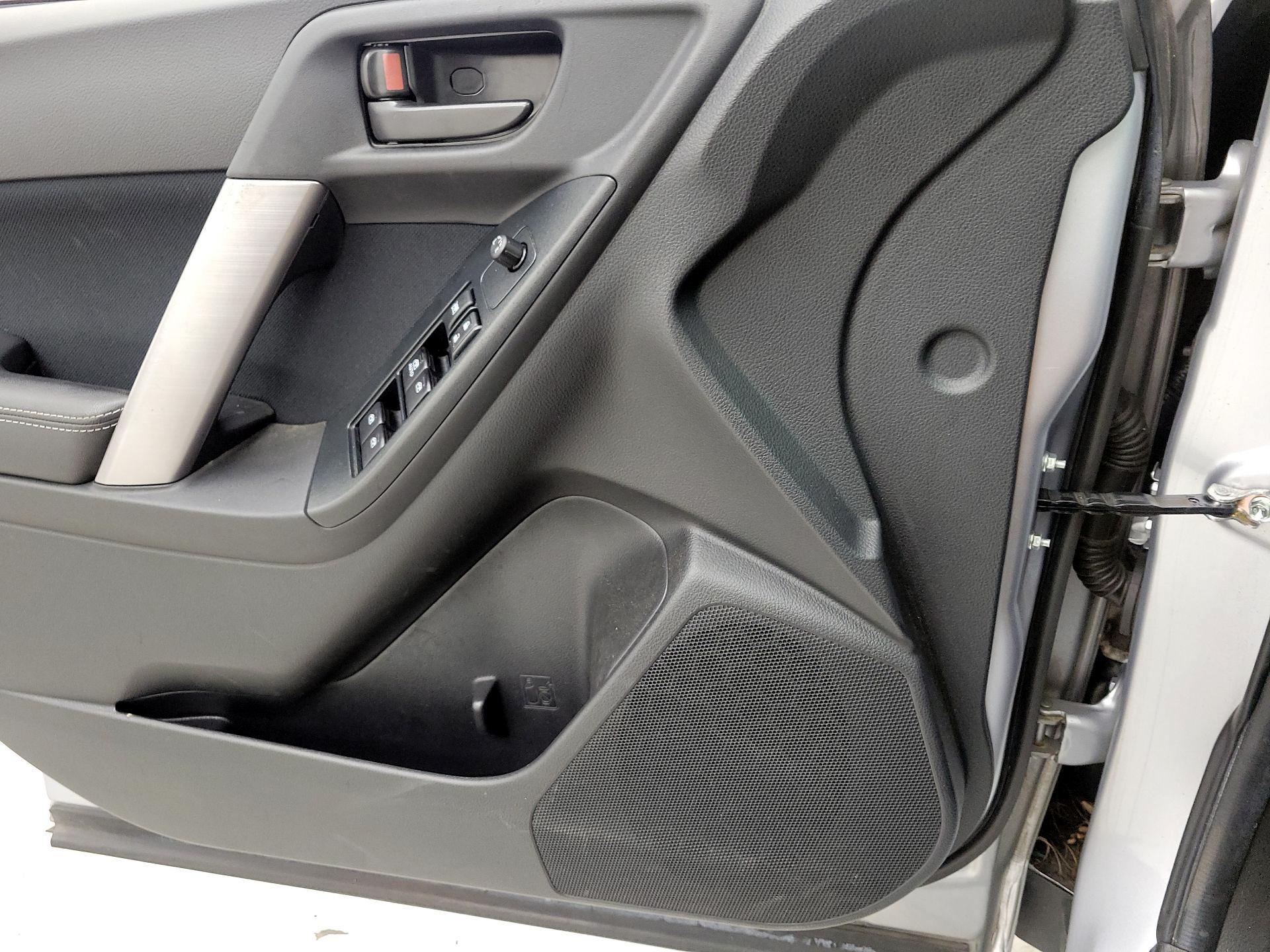 Thumbnail: 2016 Subaru Forester - 12