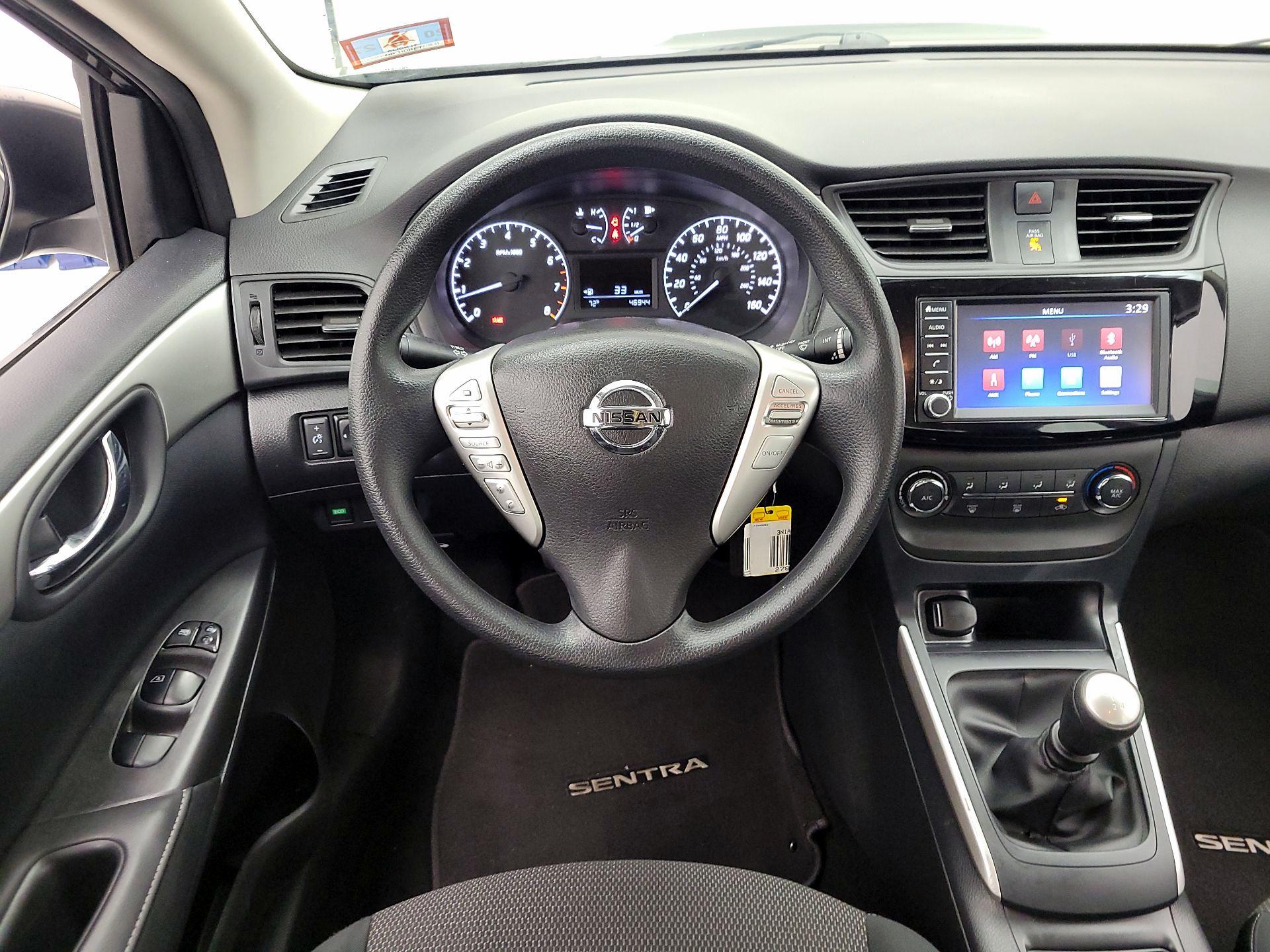 Thumbnail: 2019 Nissan Sentra - 10