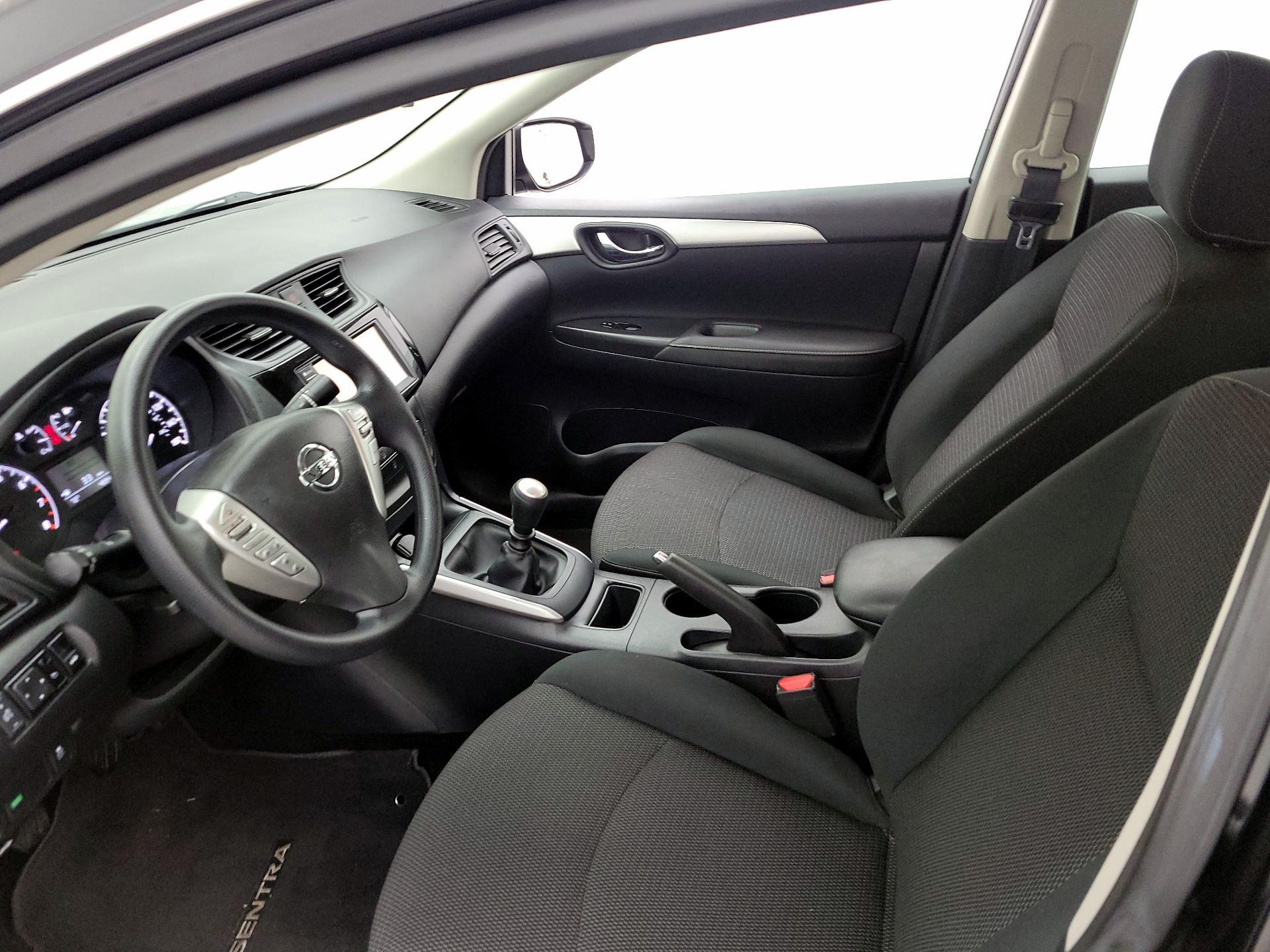 Thumbnail: 2019 Nissan Sentra - 11