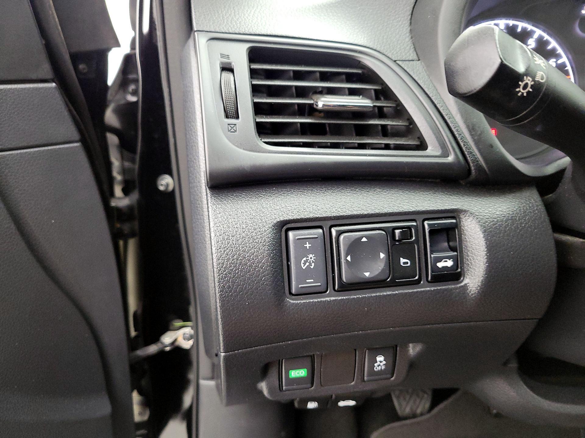 Thumbnail: 2019 Nissan Sentra - 13