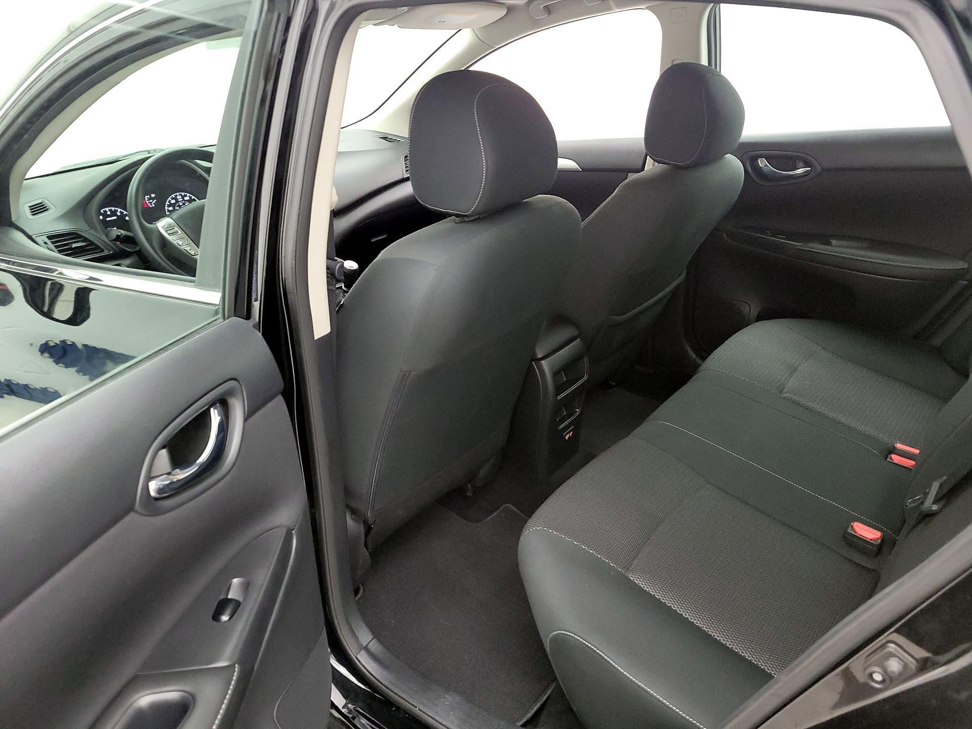 Thumbnail: 2019 Nissan Sentra - 18