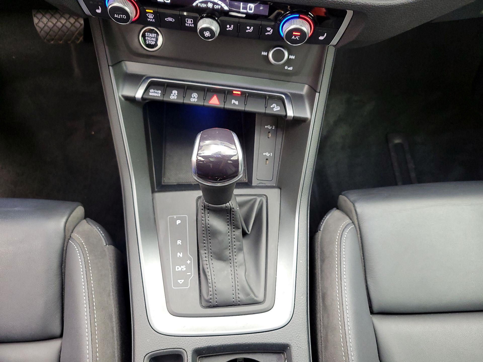 Thumbnail: 2022 Audi Q3 - 17