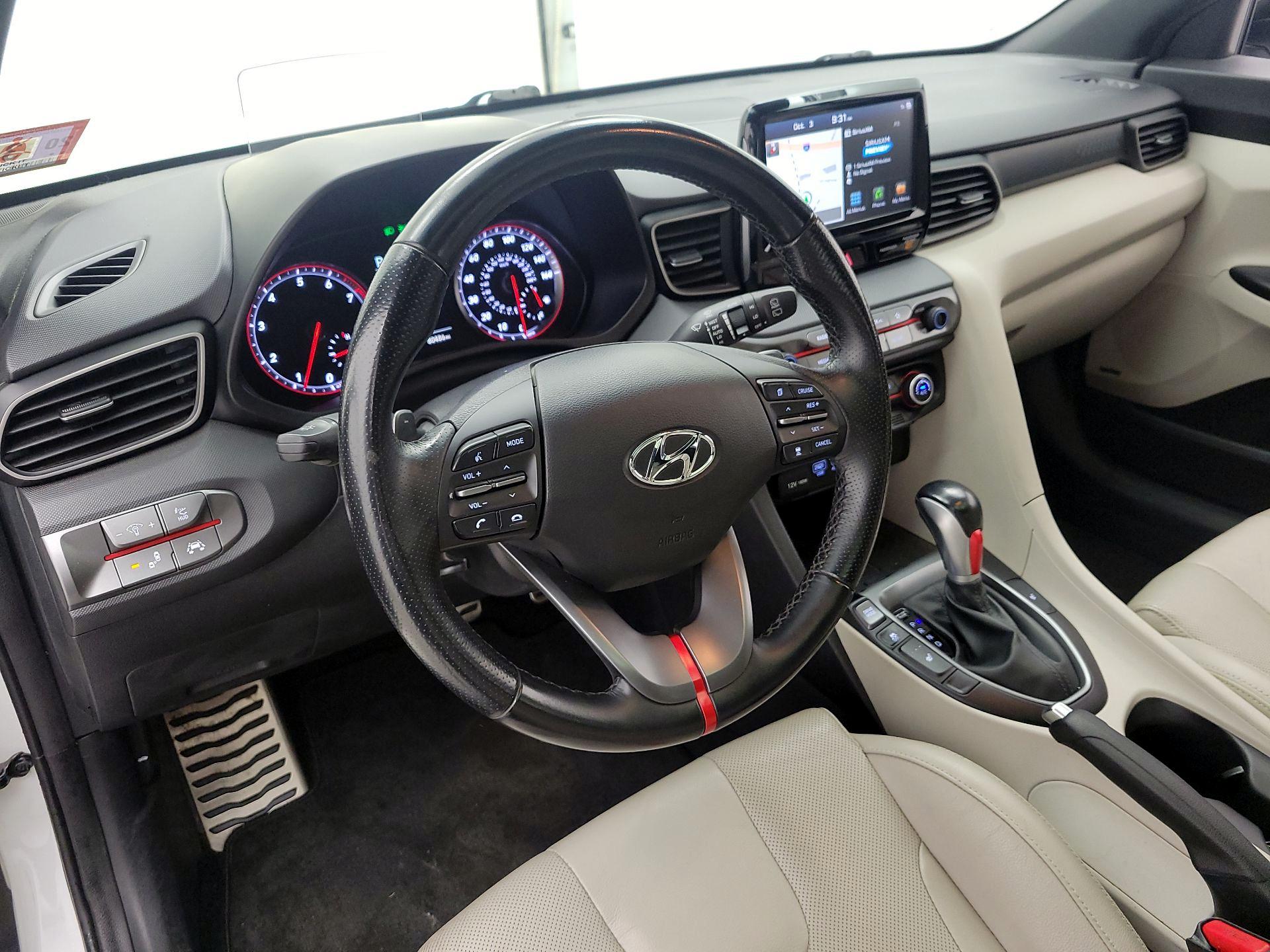 Thumbnail: 2019 Hyundai Veloster - 9