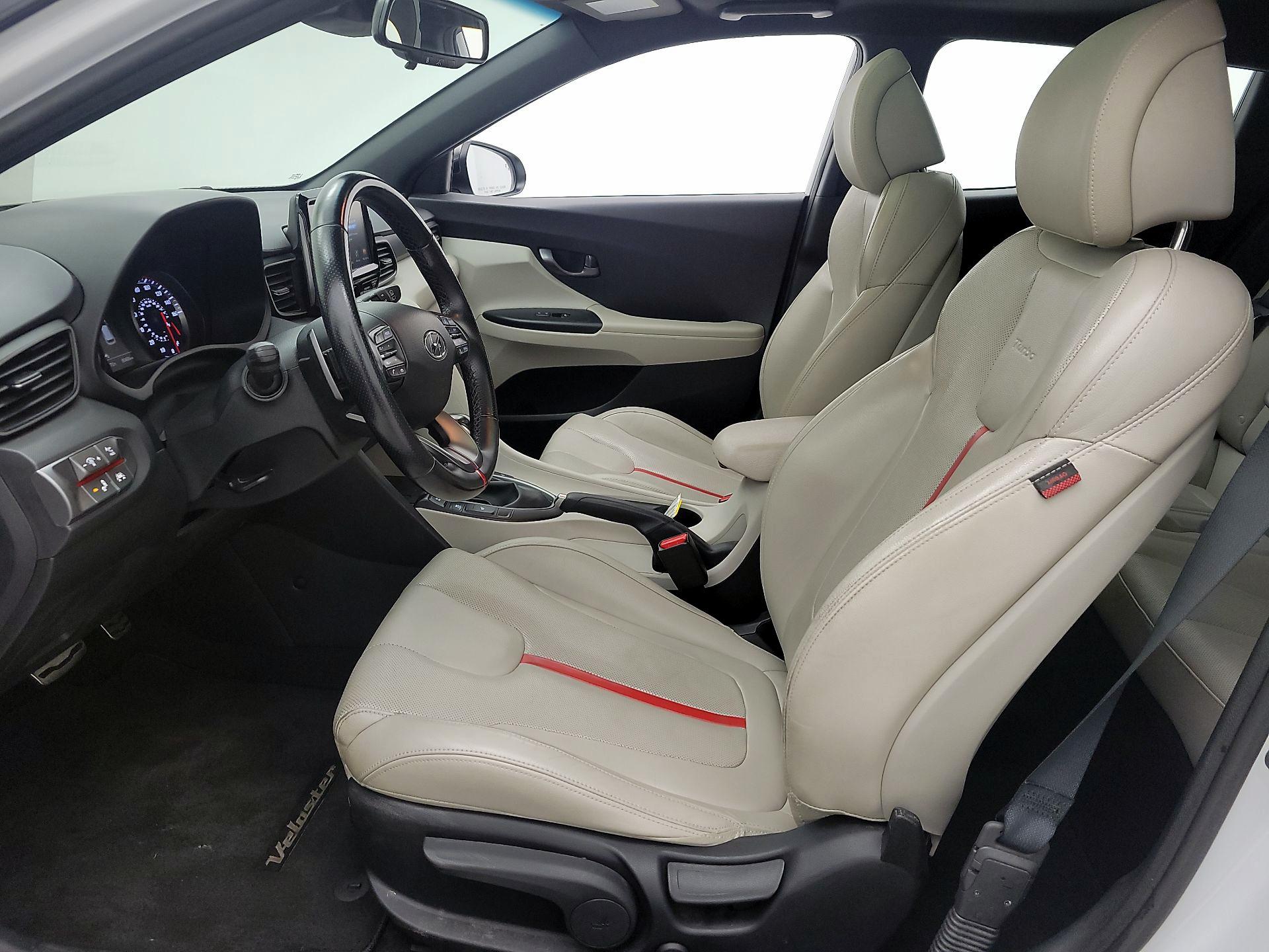 Thumbnail: 2019 Hyundai Veloster - 11