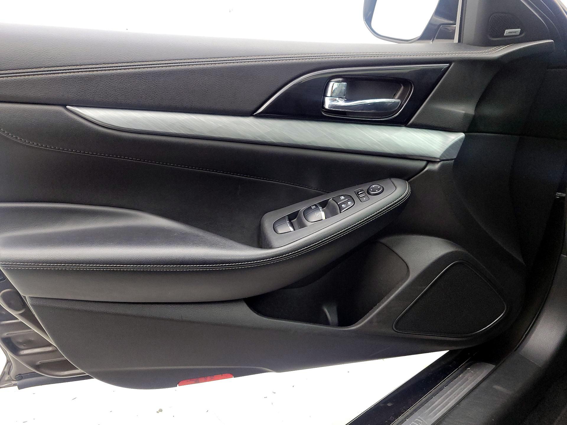 Thumbnail: 2017 Nissan Maxima - 12