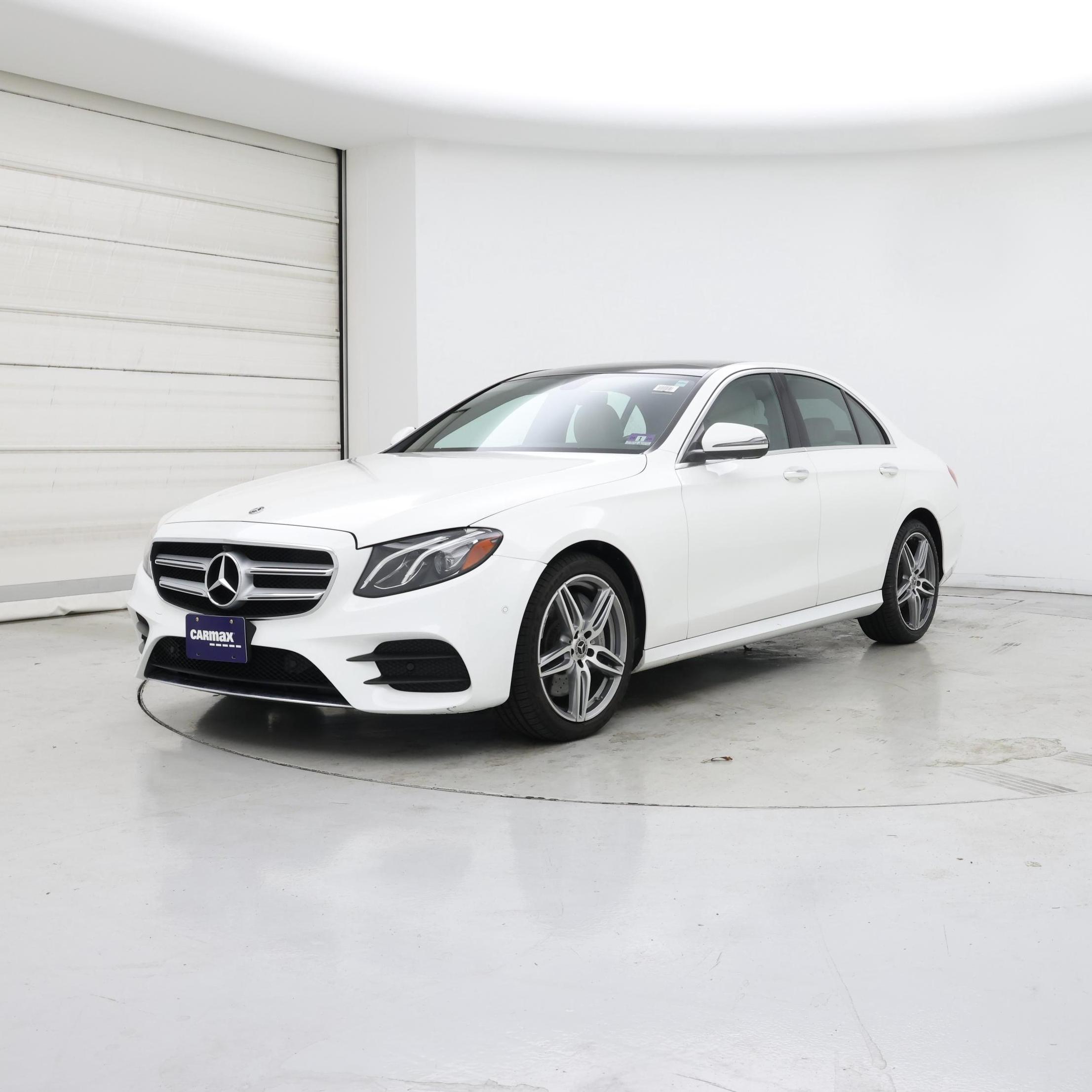 Thumbnail: 2019 Mercedes-Benz E-Class - 4