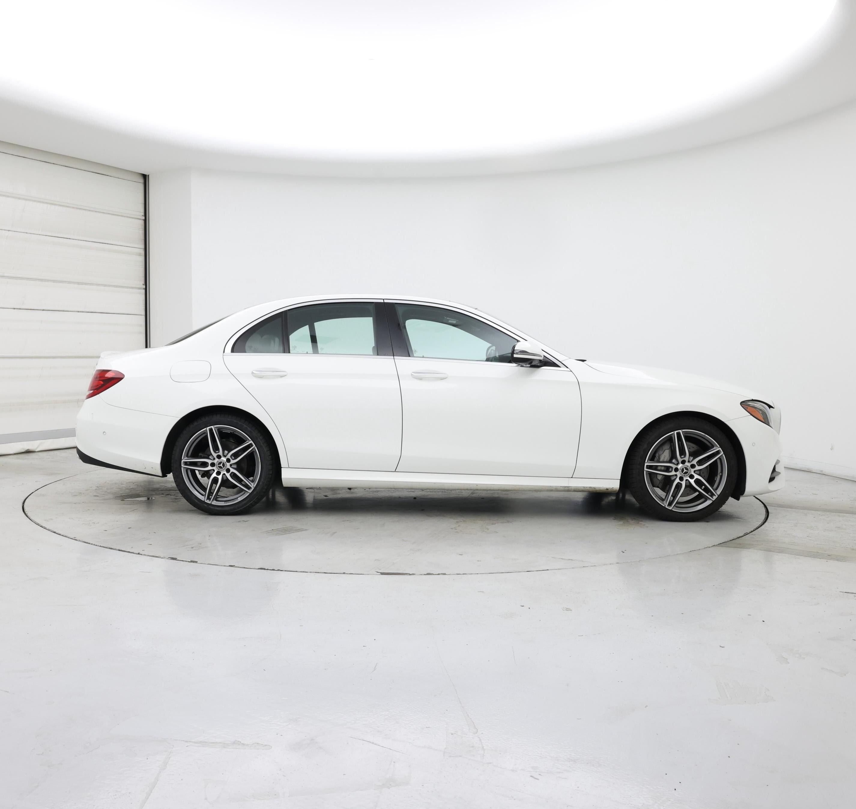 Thumbnail: 2019 Mercedes-Benz E-Class - 7