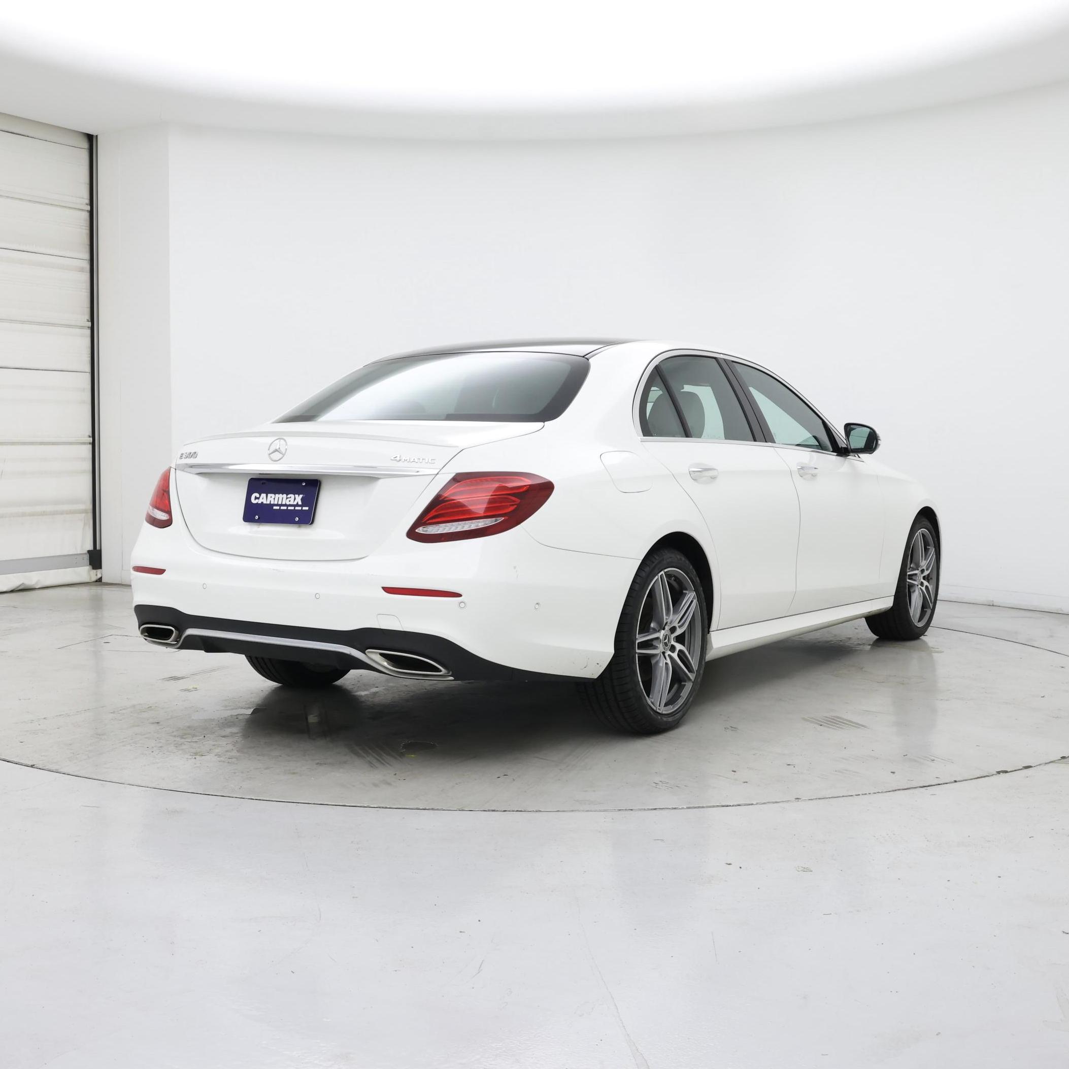 Thumbnail: 2019 Mercedes-Benz E-Class - 8