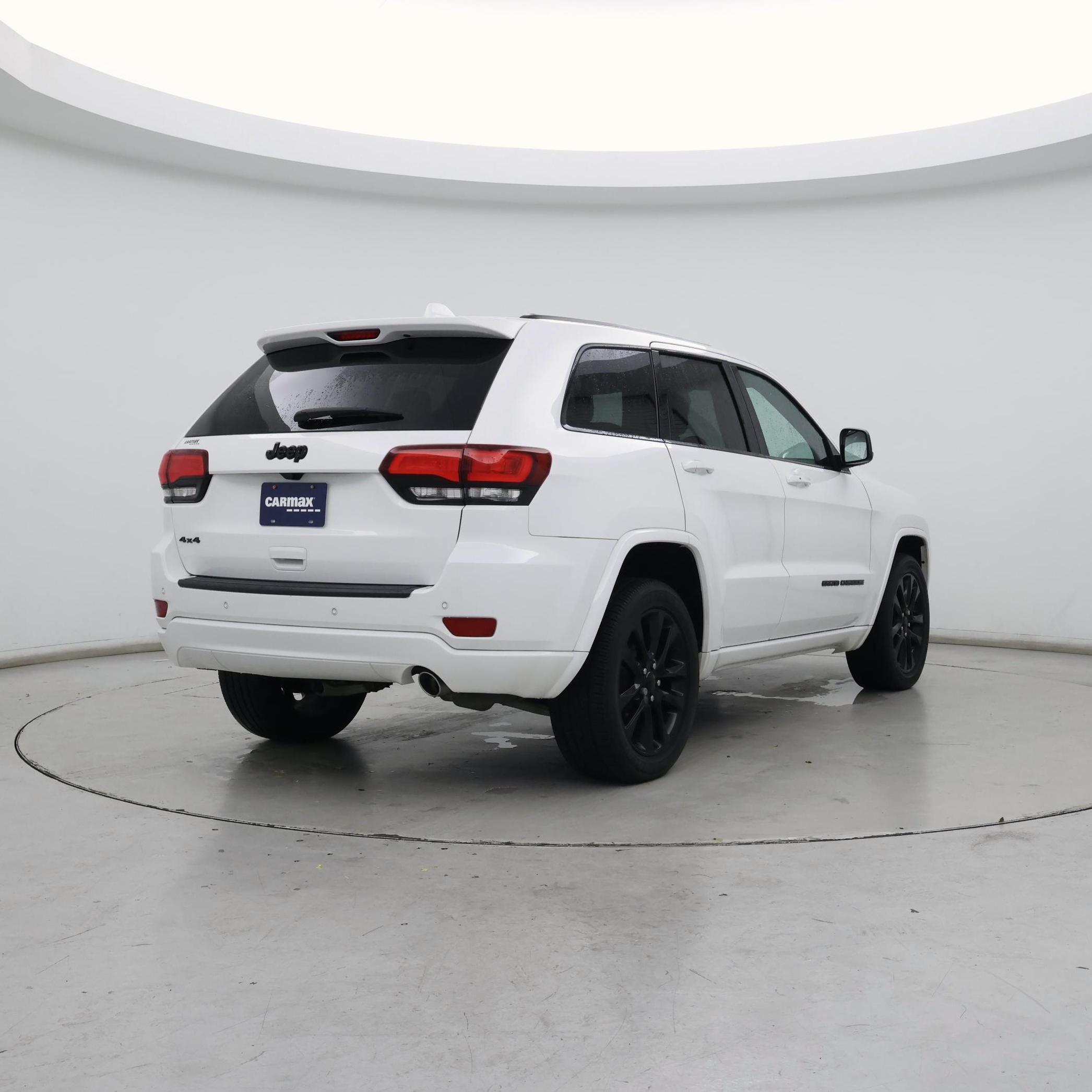 Thumbnail: 2020 Jeep Grand Cherokee - 8