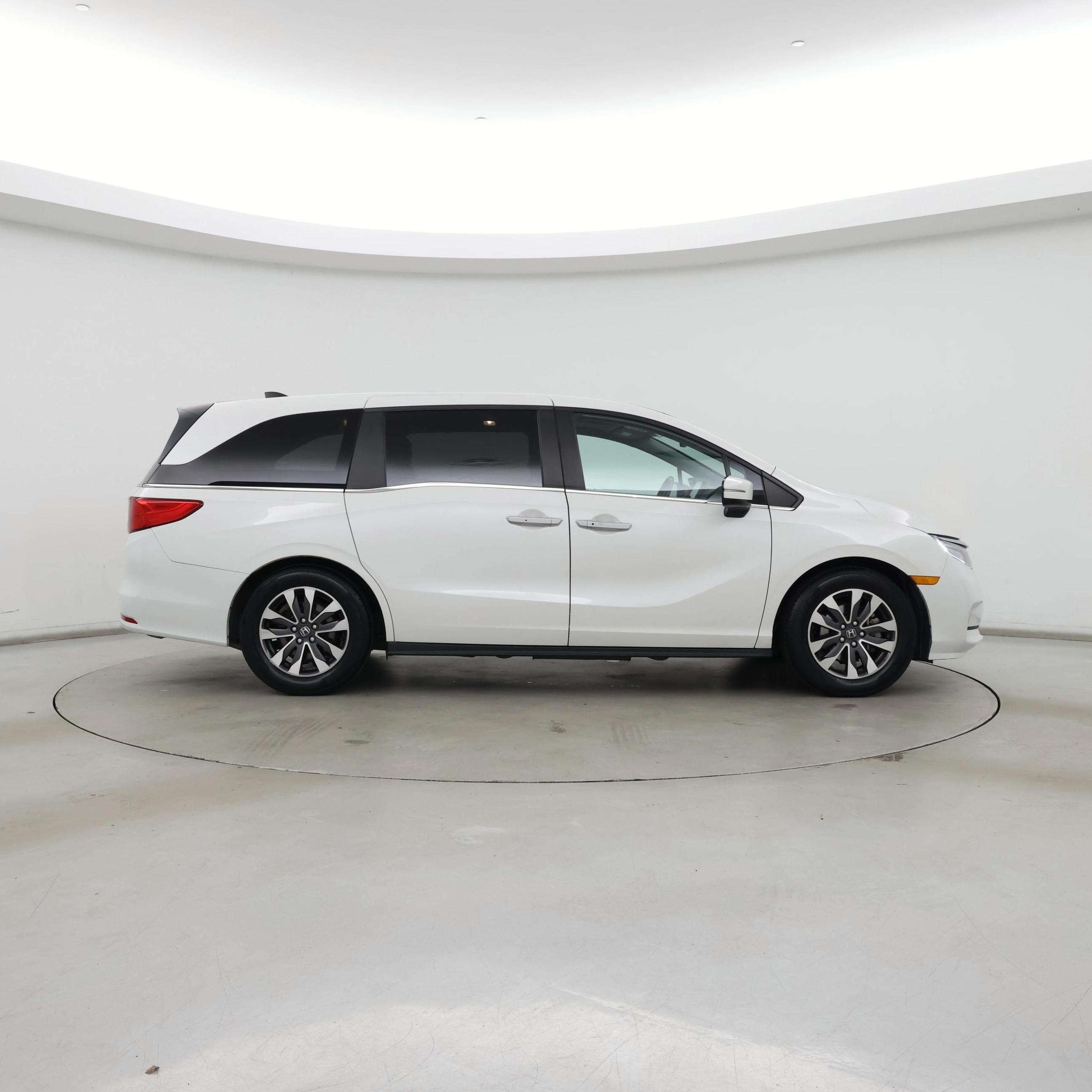 Thumbnail: 2021 Honda Odyssey - 7