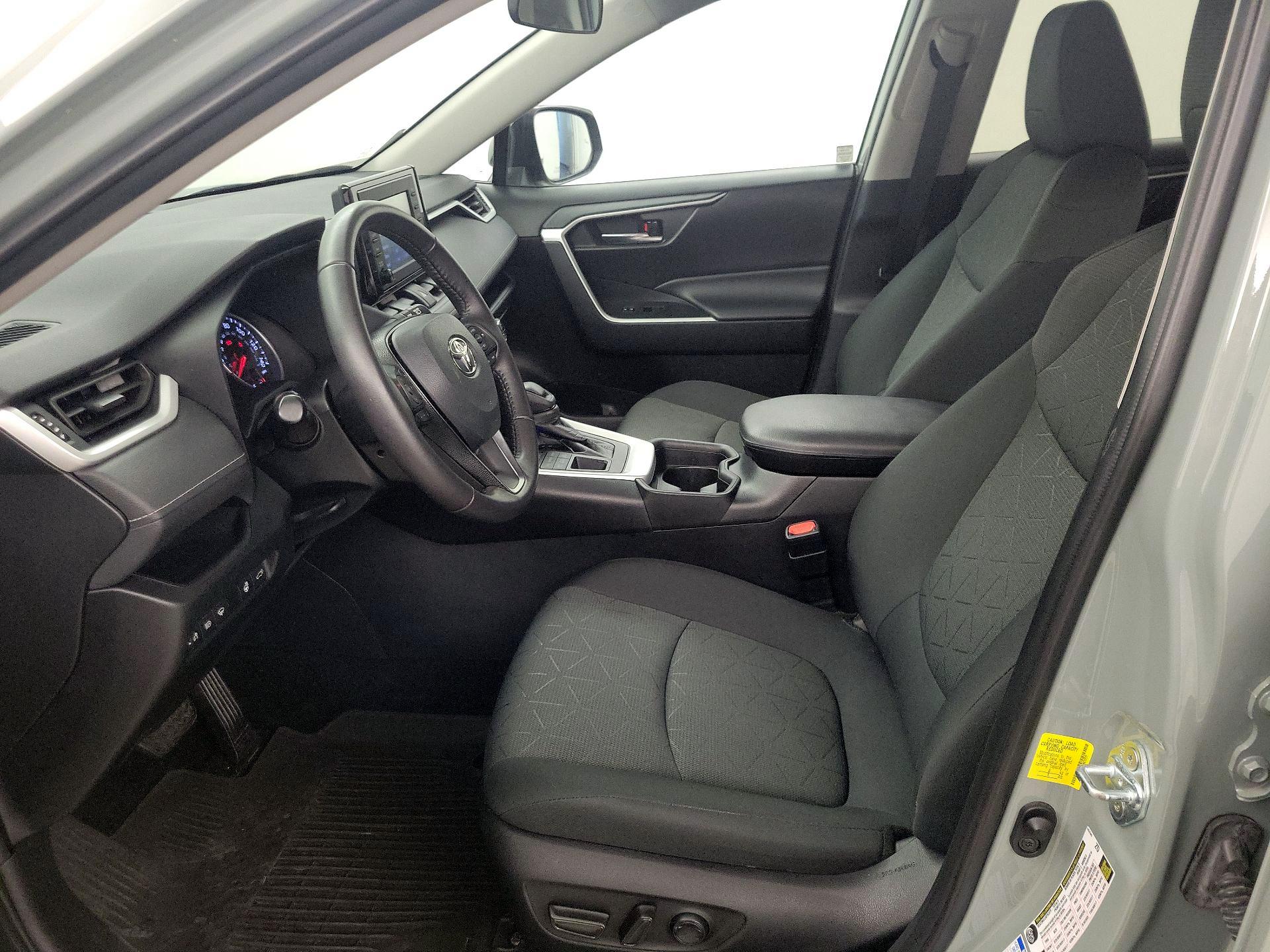 Thumbnail: 2021 Toyota RAV4 - 11