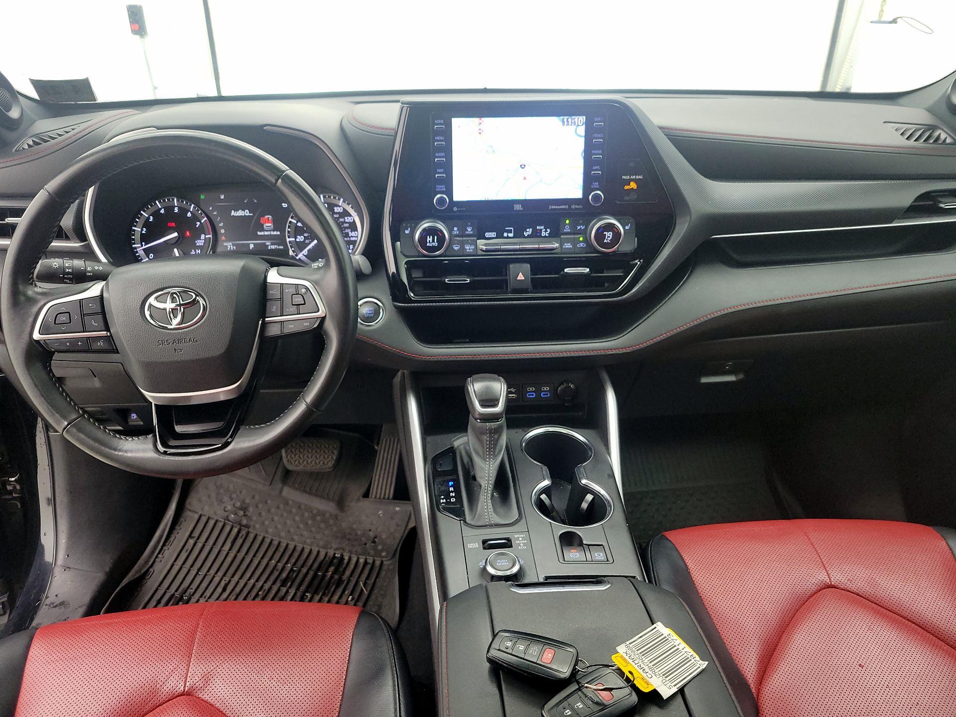 Thumbnail: 2022 Toyota Highlander - 9