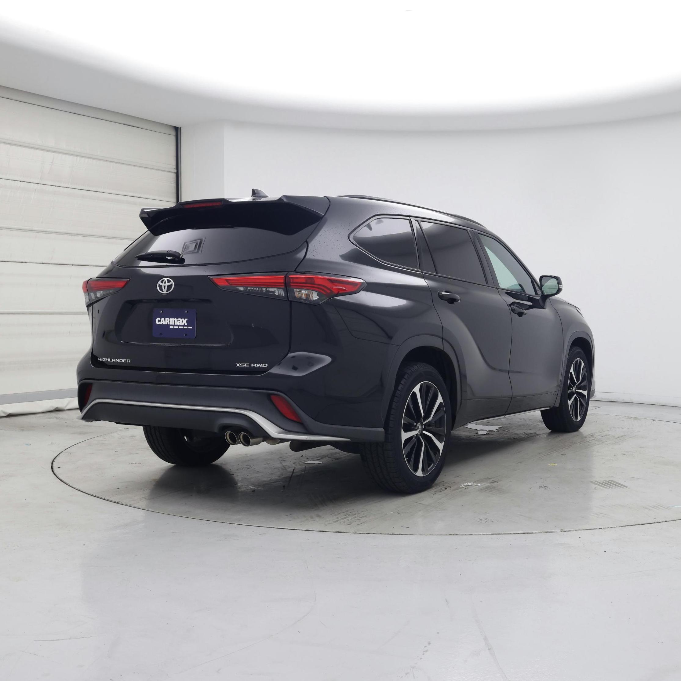 Thumbnail: 2022 Toyota Highlander - 8
