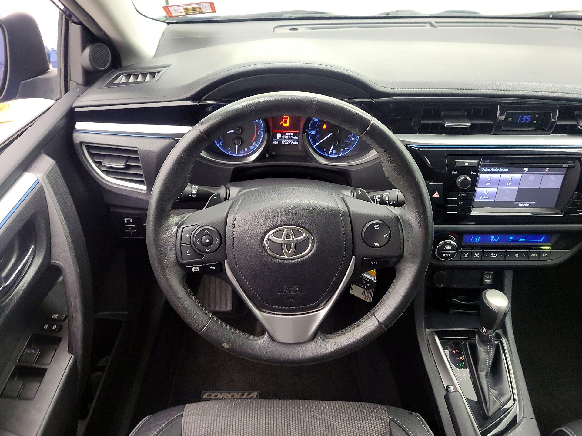 Thumbnail: 2015 Toyota Corolla - 10