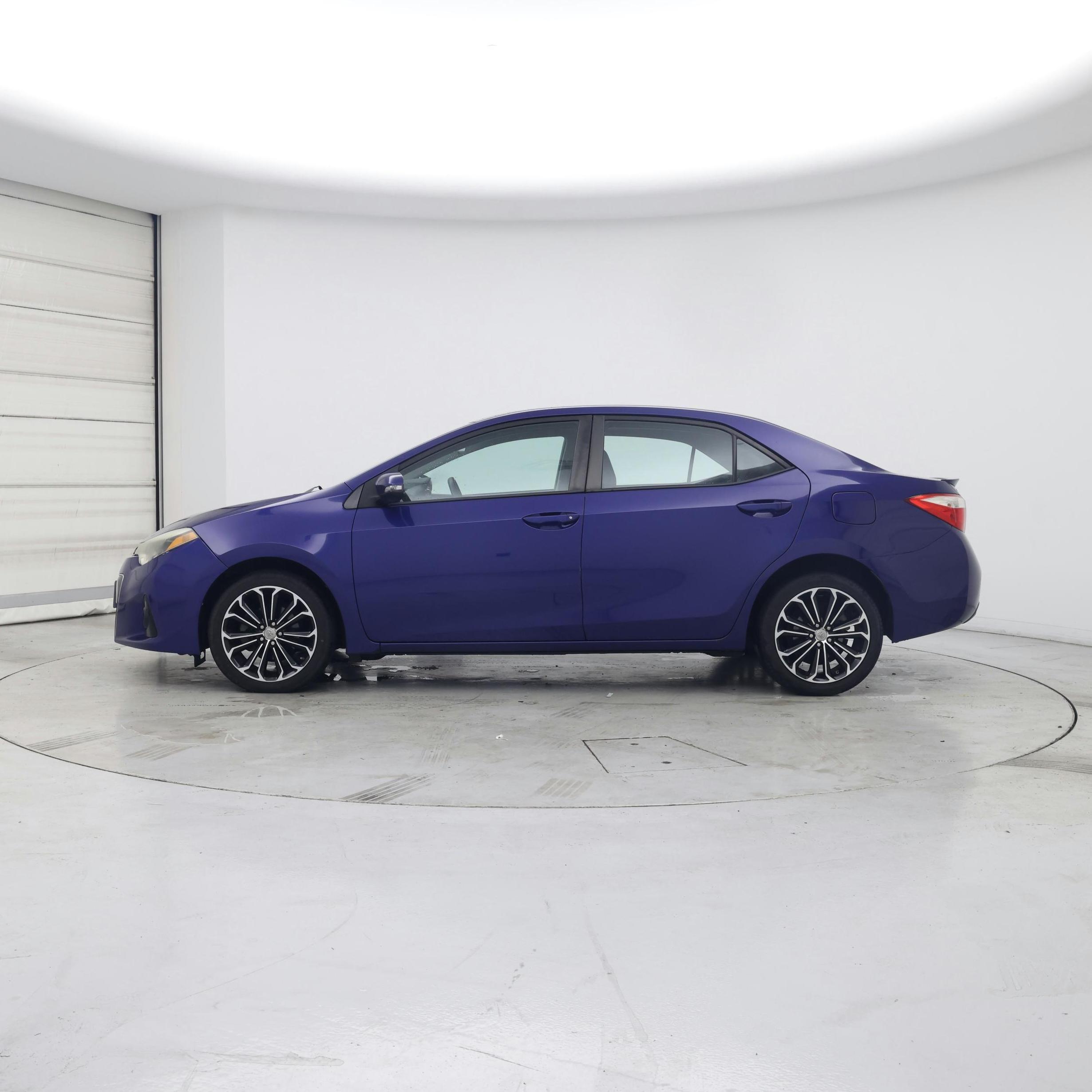 Thumbnail: 2015 Toyota Corolla - 3