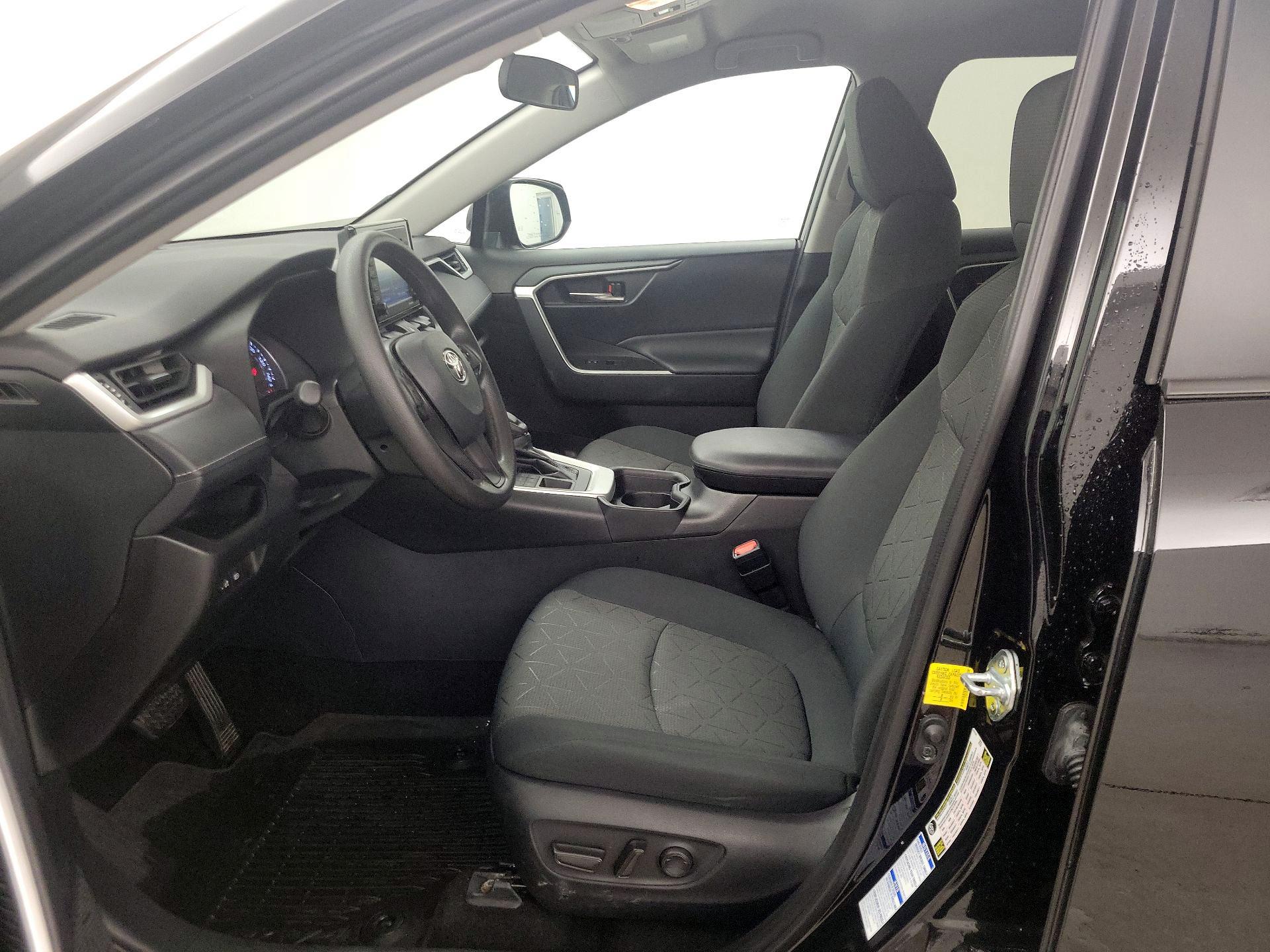 Thumbnail: 2021 Toyota RAV4 - 11